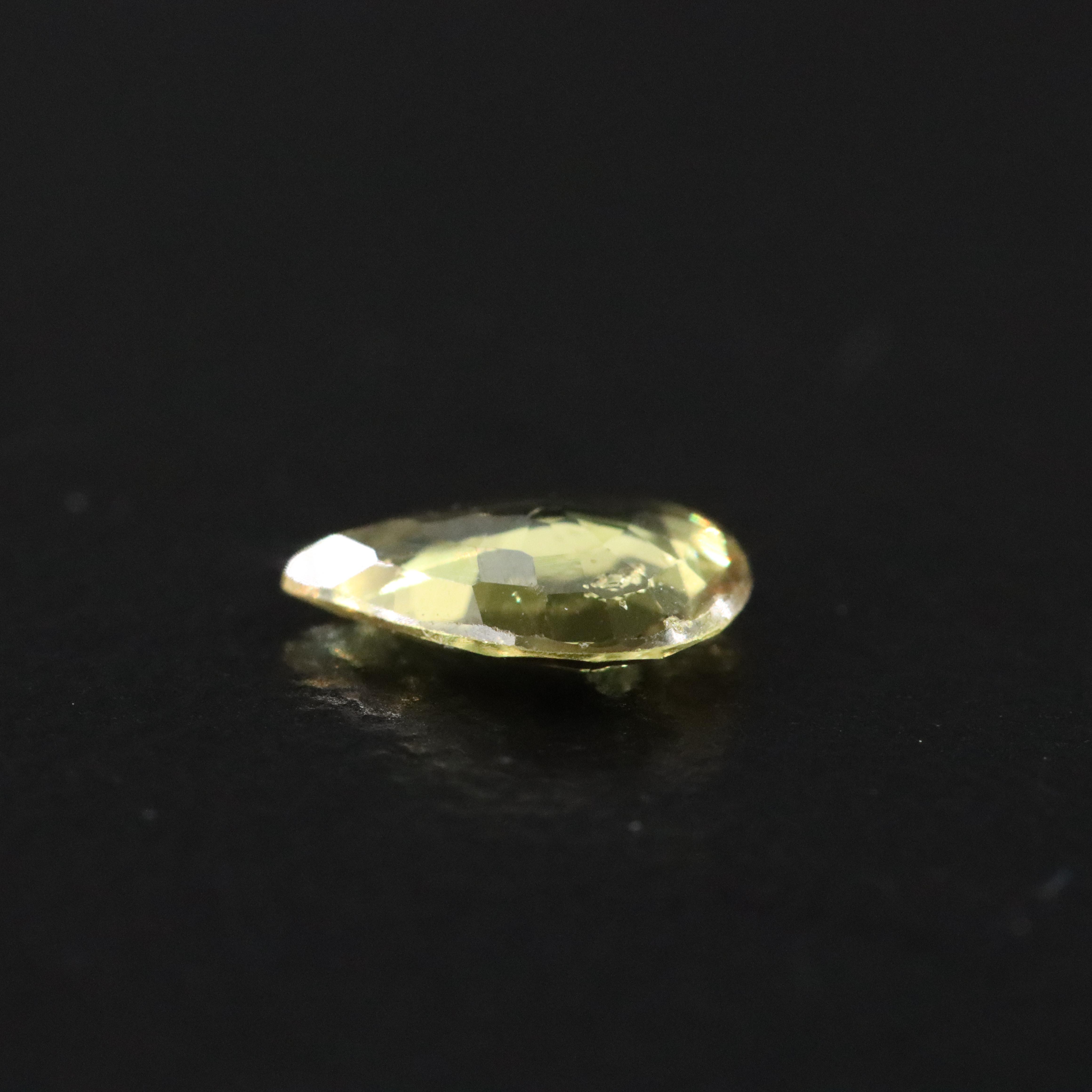 Loose 0.58 CT Yellow Sapphire