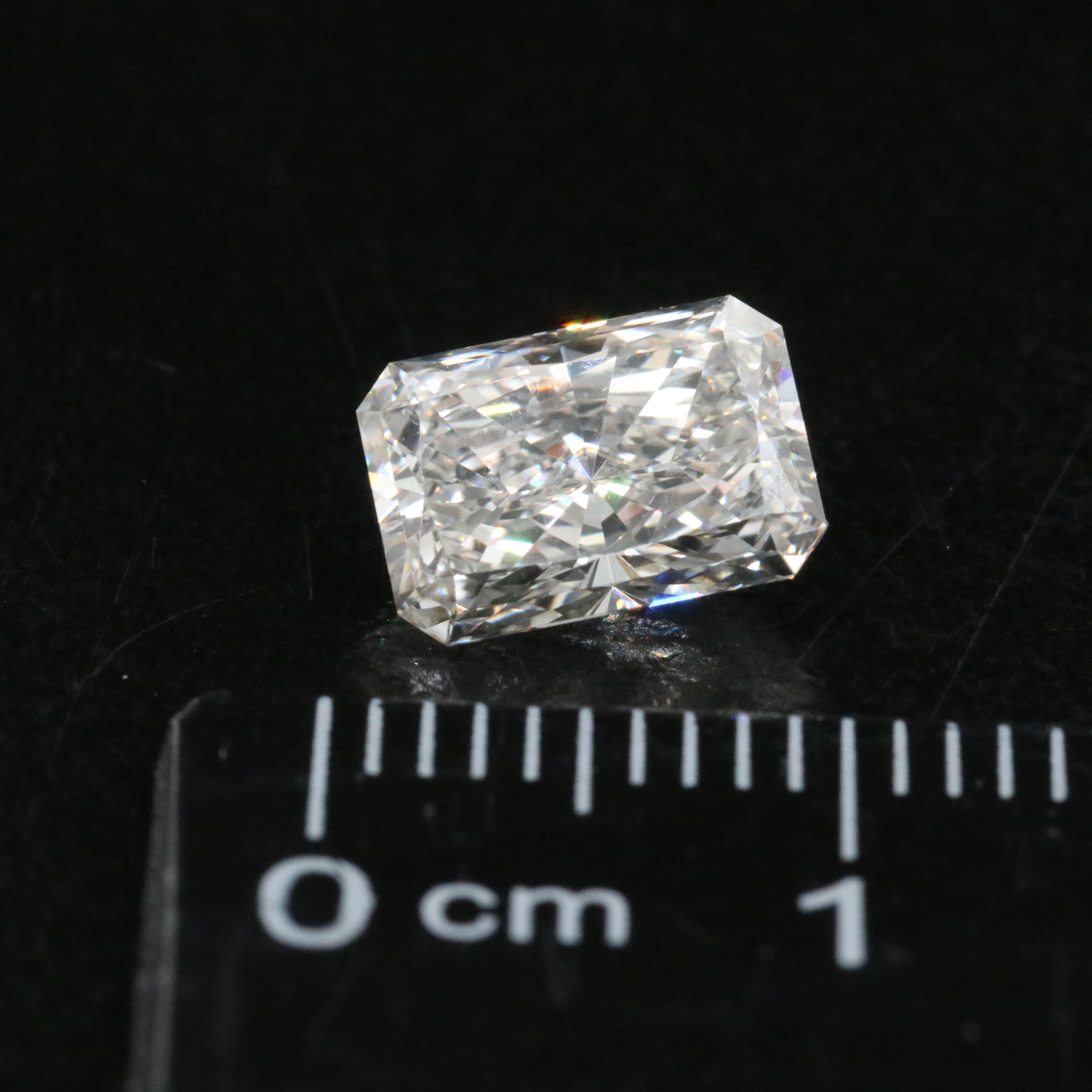 Loose 1.71 CT Lab Grown Diamond with IGI Report
