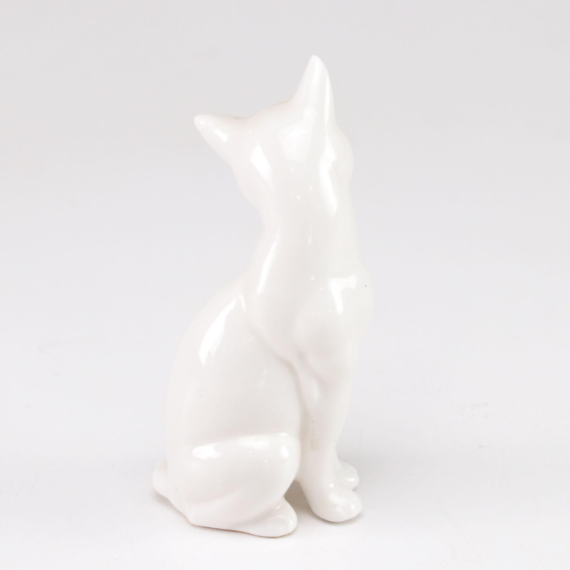 Fenton Cardinal Milk Glass Bud Vase with Ardalt Cat Figurine and More