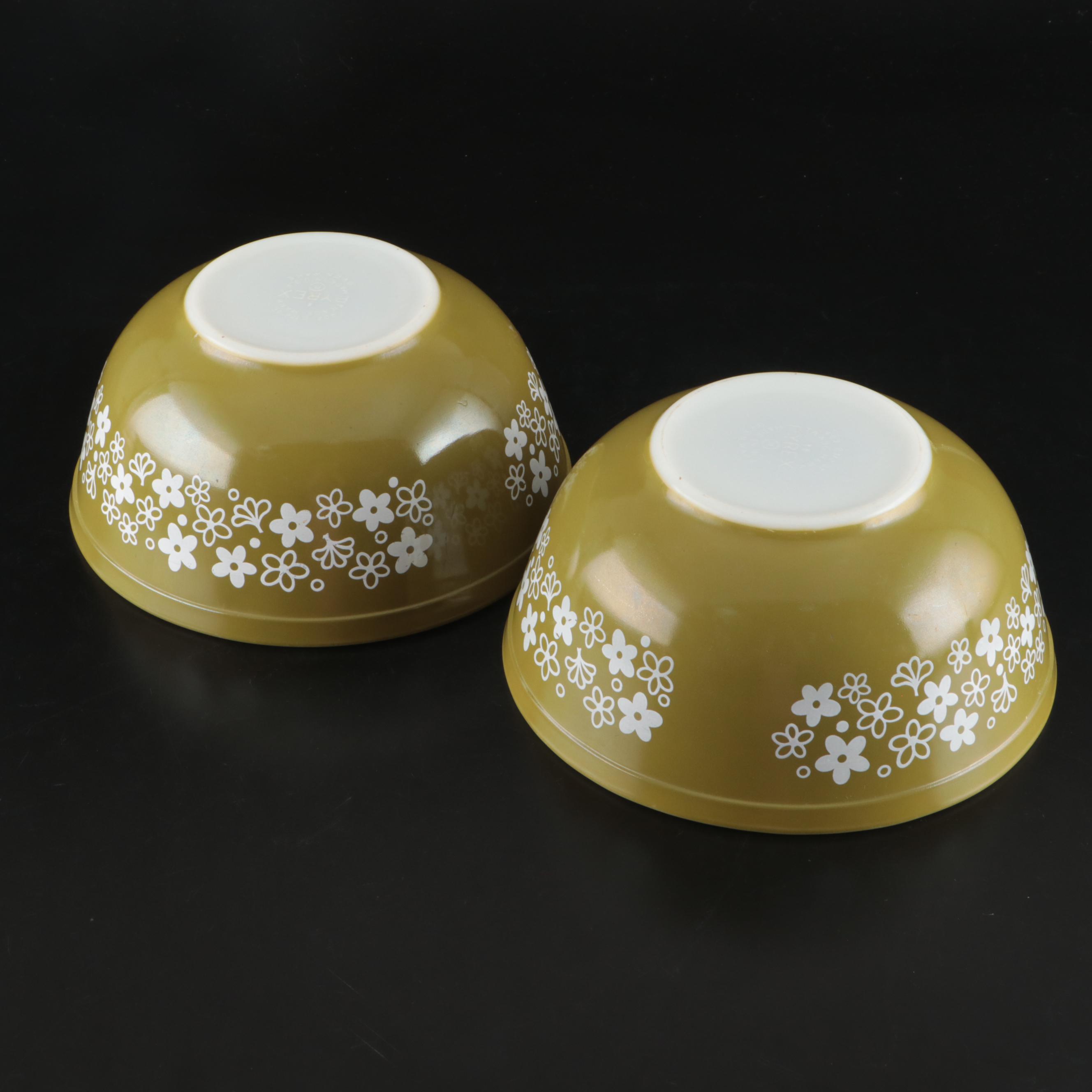 Corning Ware "Cornflower Blue" Bakeware and Pyrex "Crazy Daisy" Mixing Bowls