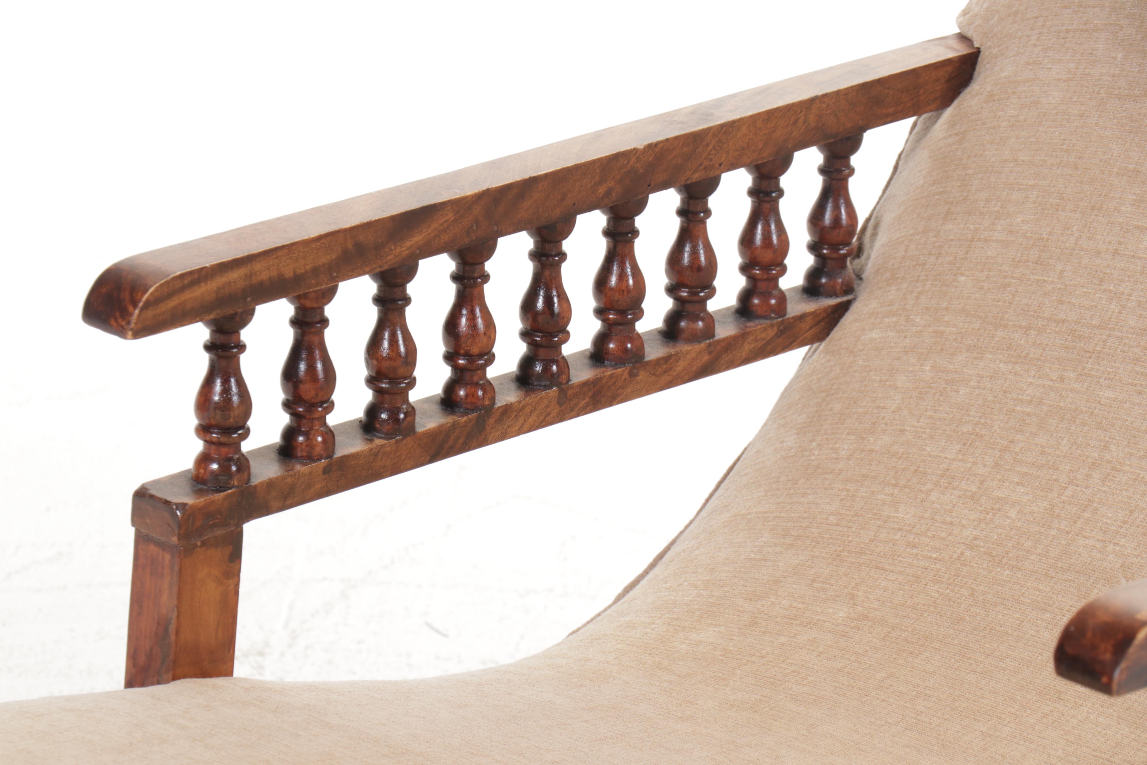 Edwardian Style Walnut Chaise Lounge with Stick and Ball Arms, Early 20th C.