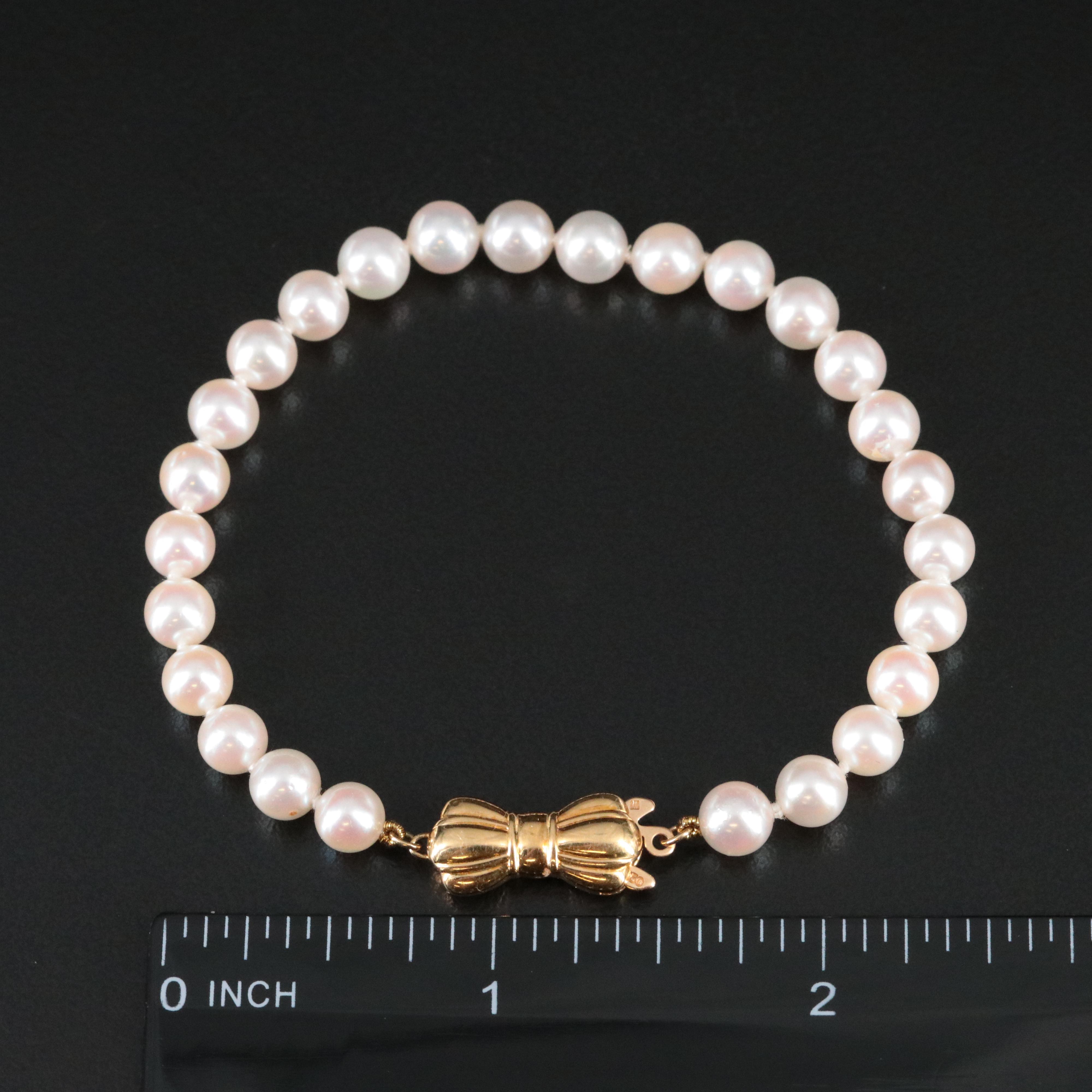 Pearl Bracelet with 18K Bow Clasp