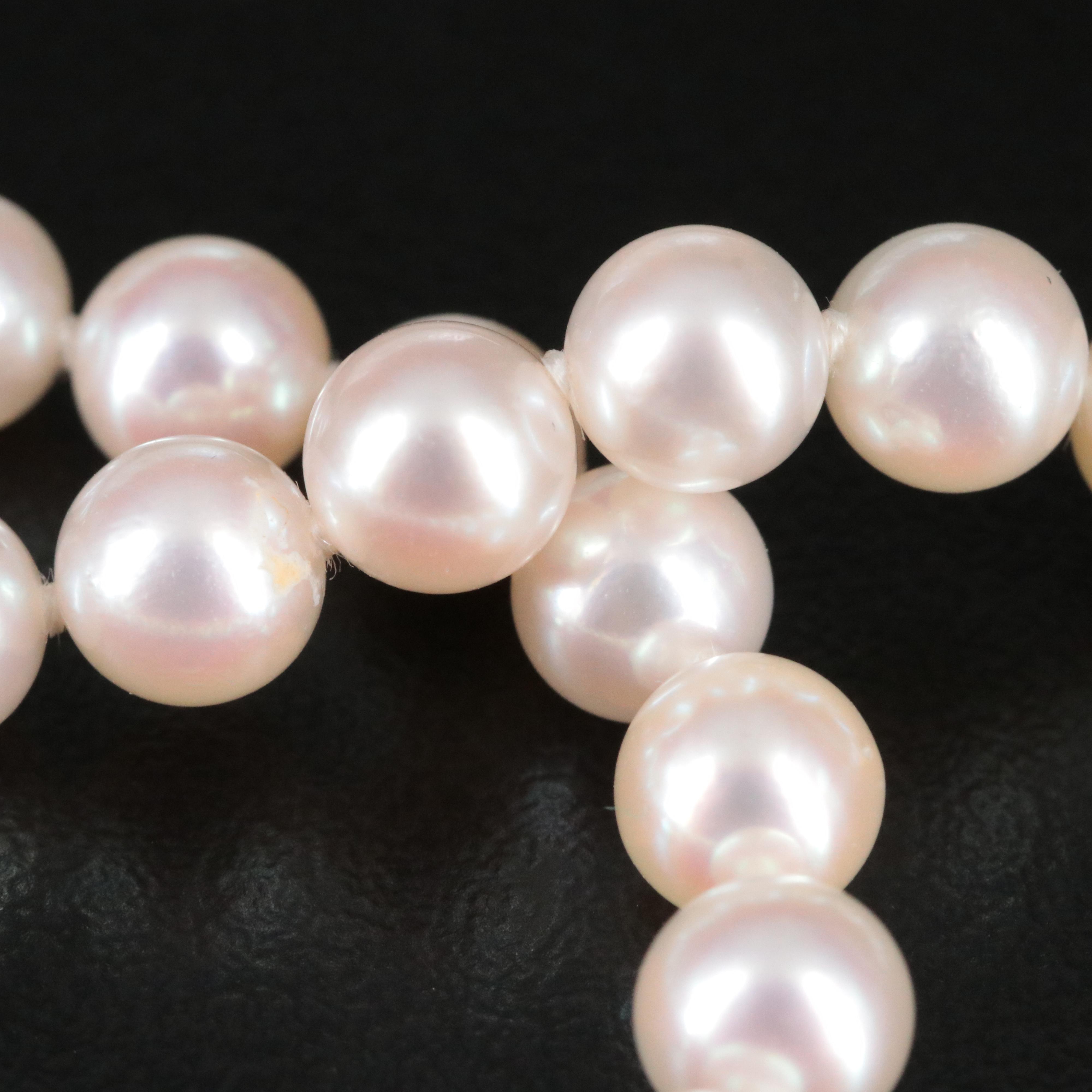 Pearl Bracelet with 18K Bow Clasp