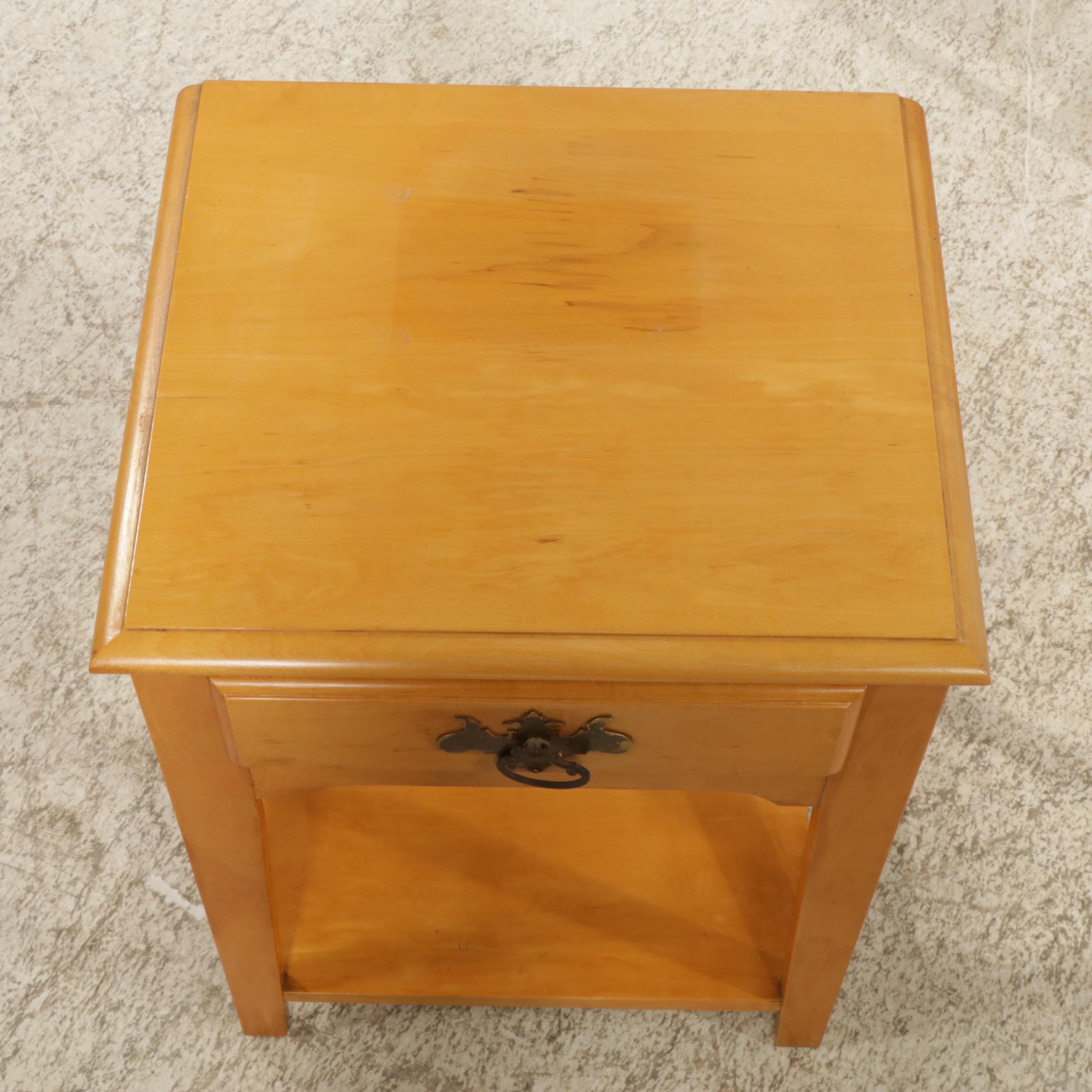 Pair of Maple Nightstands, Late 20th Century