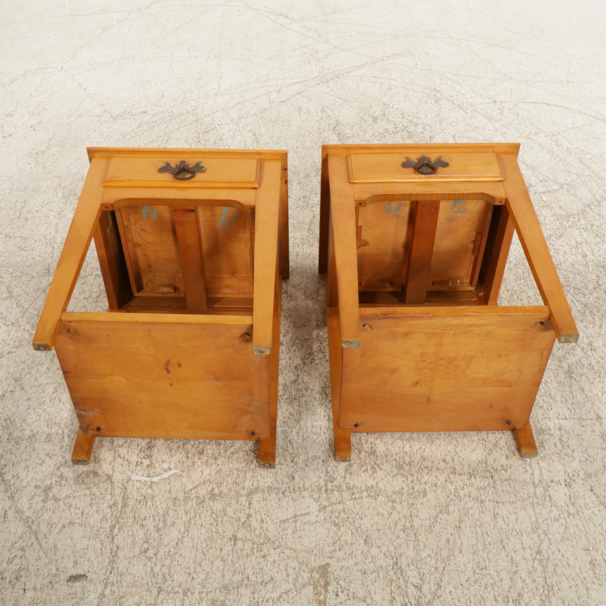 Pair of Maple Nightstands, Late 20th Century