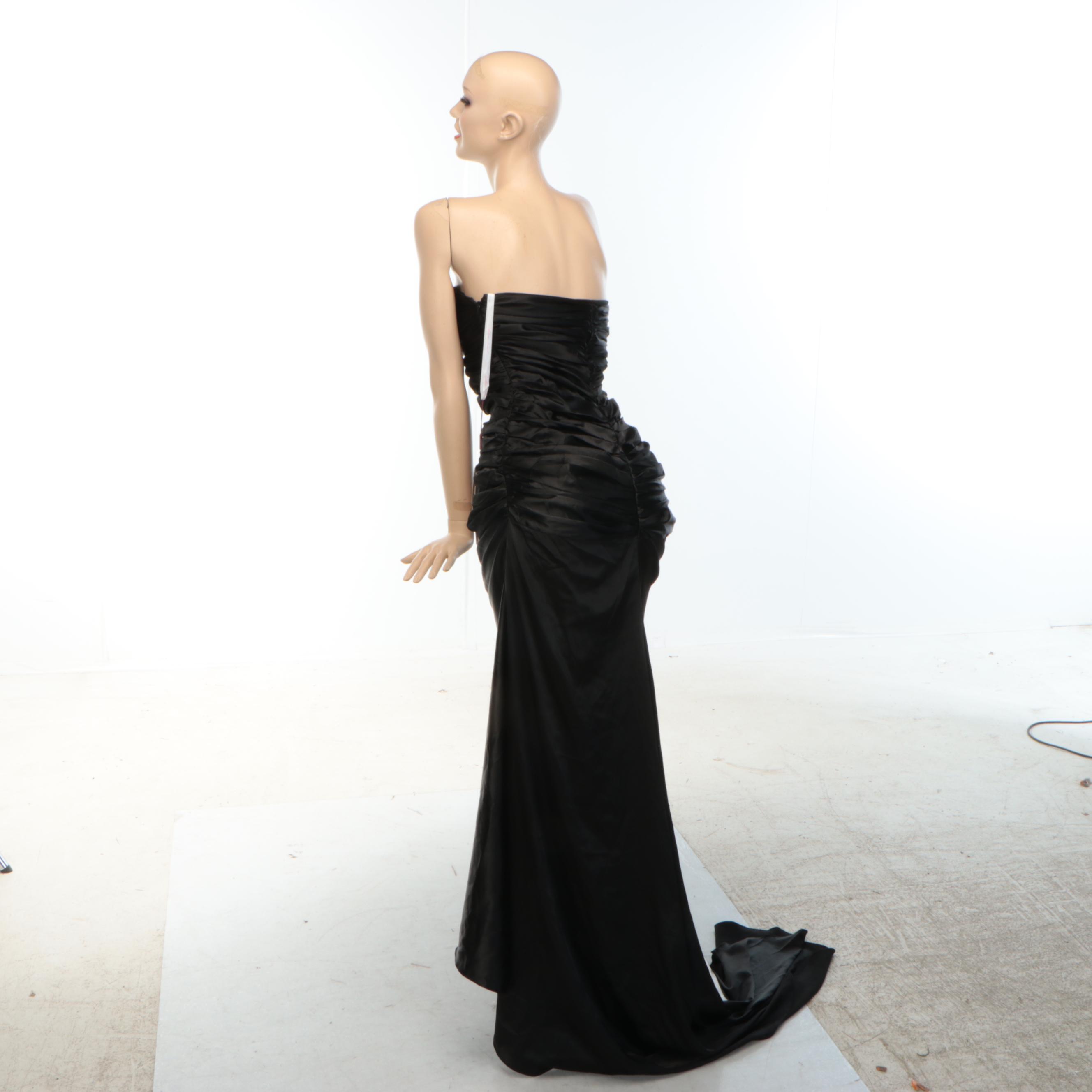 Marilyn Monroe Mannequin in Milano Black Satin Evening Gown