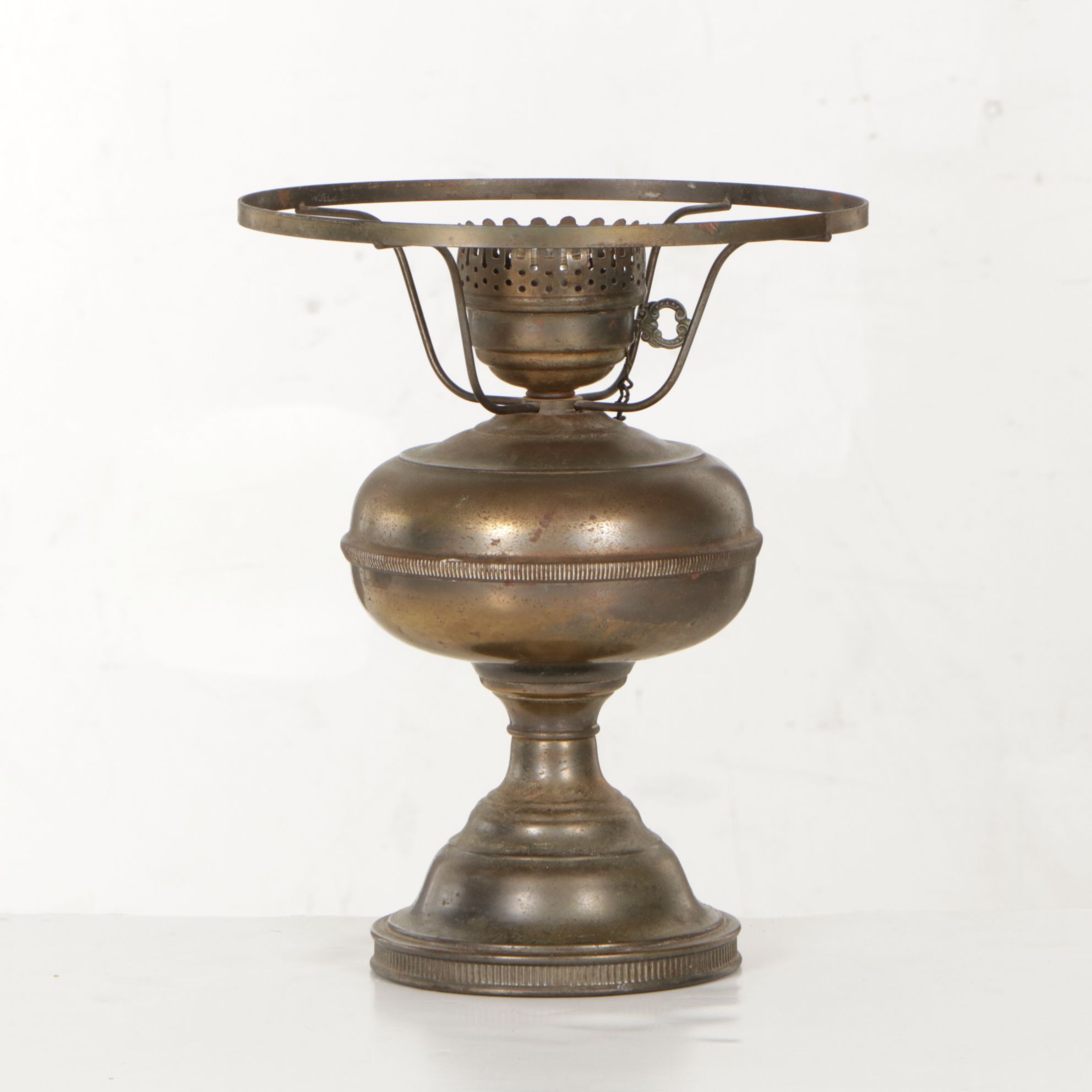 Bronzed Metal Parlor Oil Lamp with Yellow Ribbed Shade, Adapted 20th Century