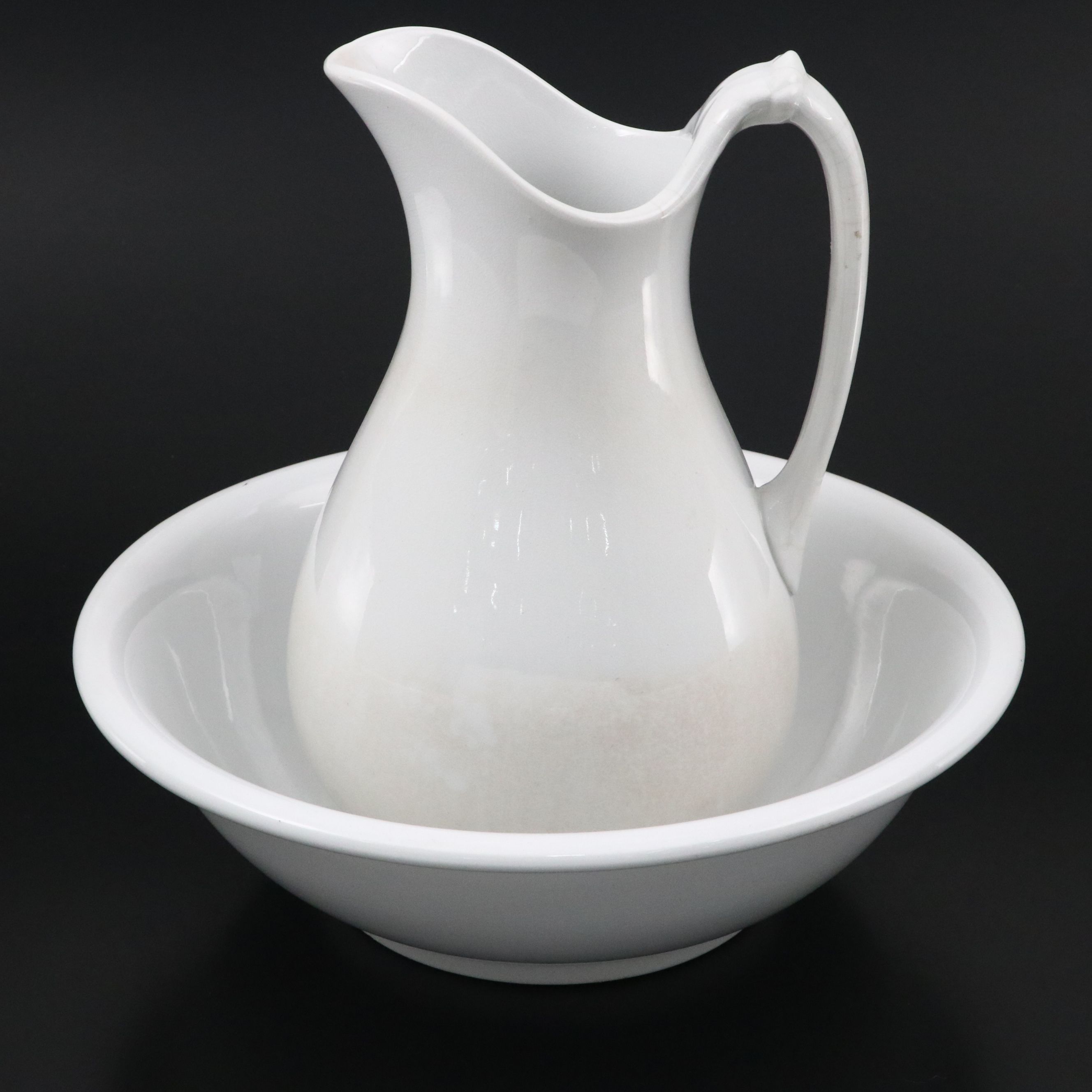 J. & G. Meakin English Ironstone Ewer and Basin