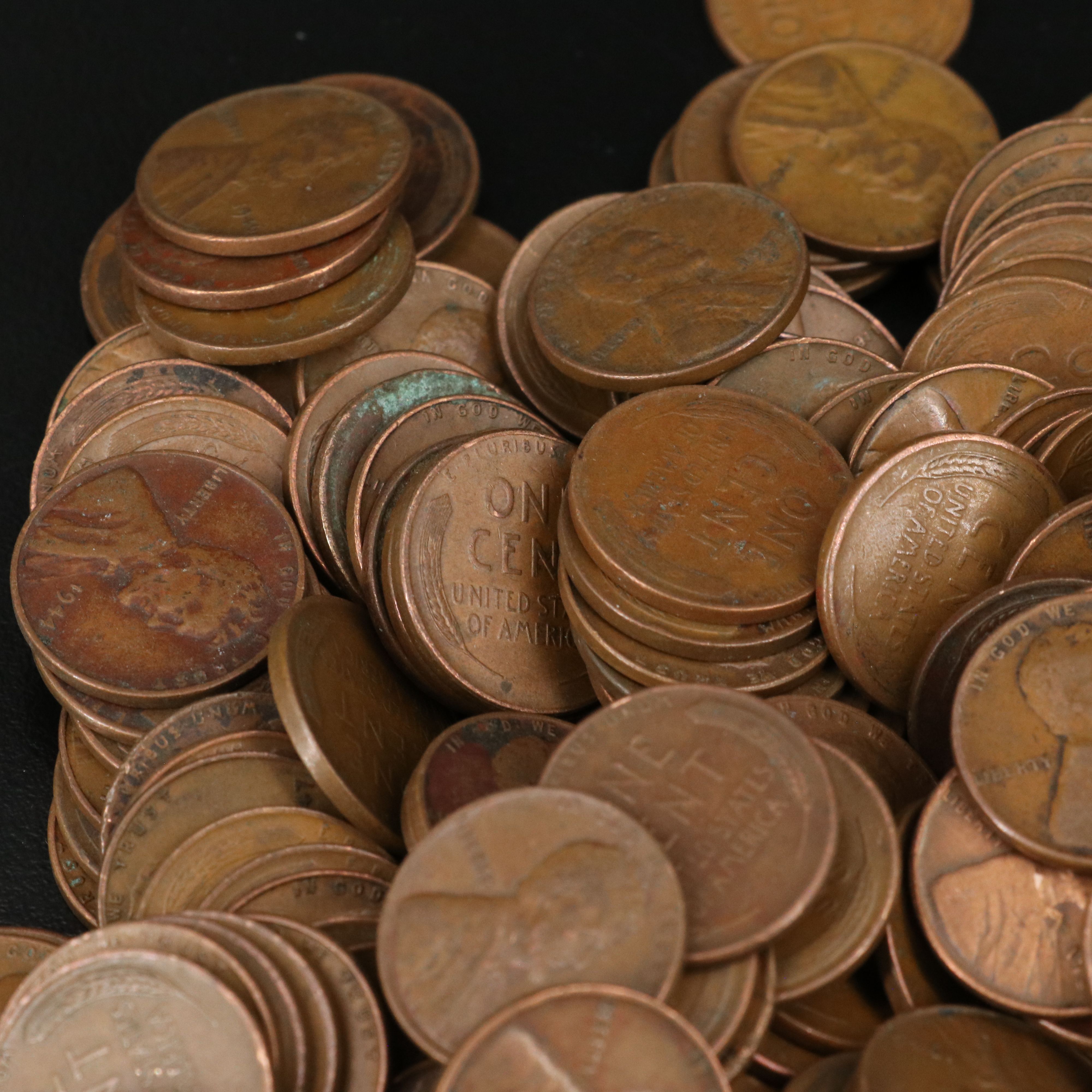 Collection of 850 Wheat Cents and Buffalo Nickels