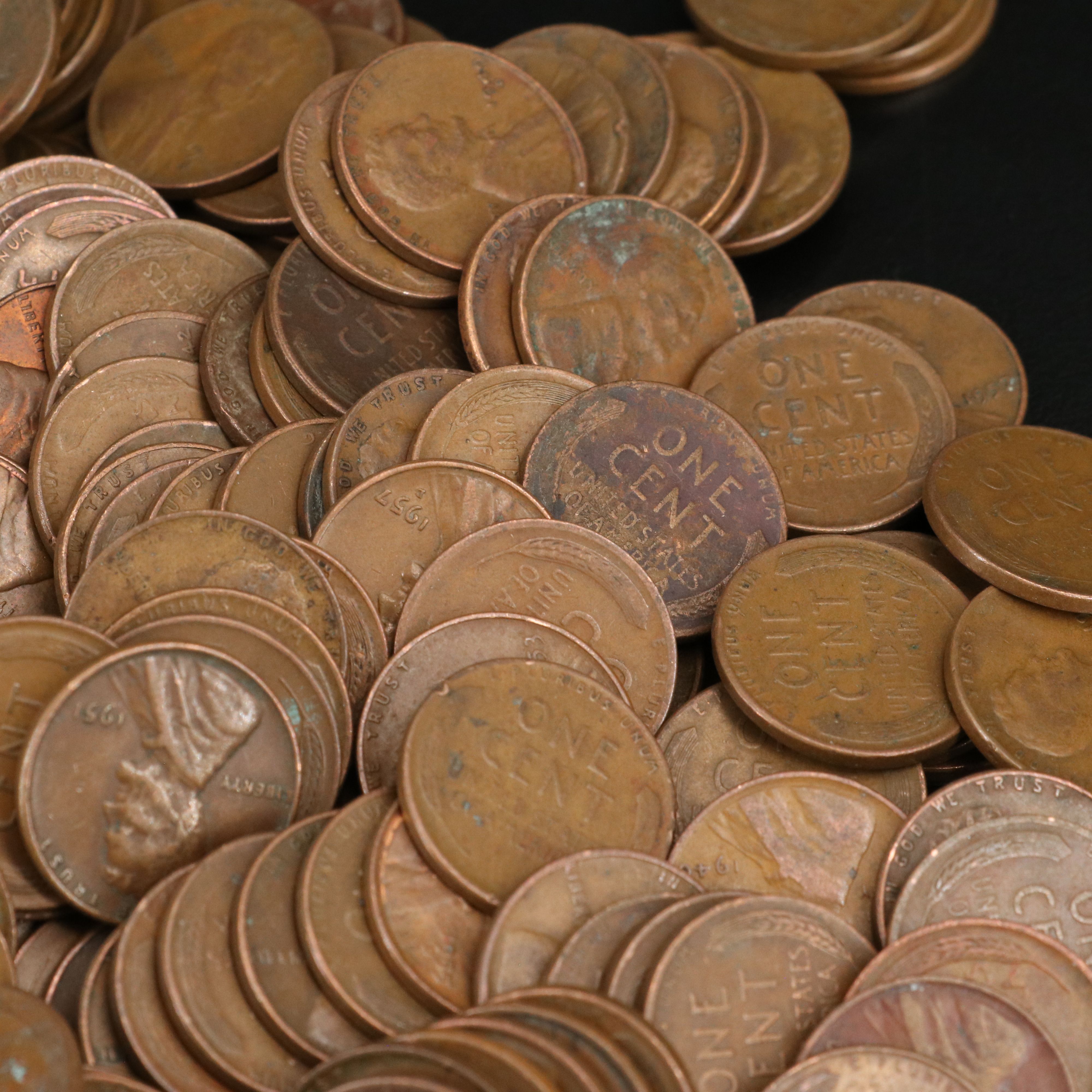 Collection of 850 Wheat Cents and Buffalo Nickels