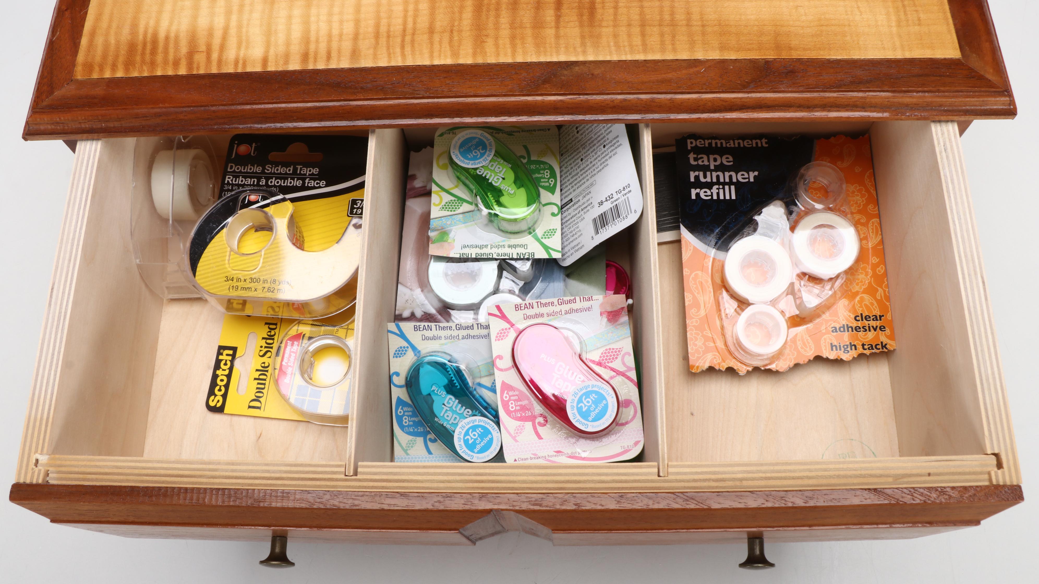 Singer Model 9410 Sewing Machine with Paper Trimmer and Supply Chest