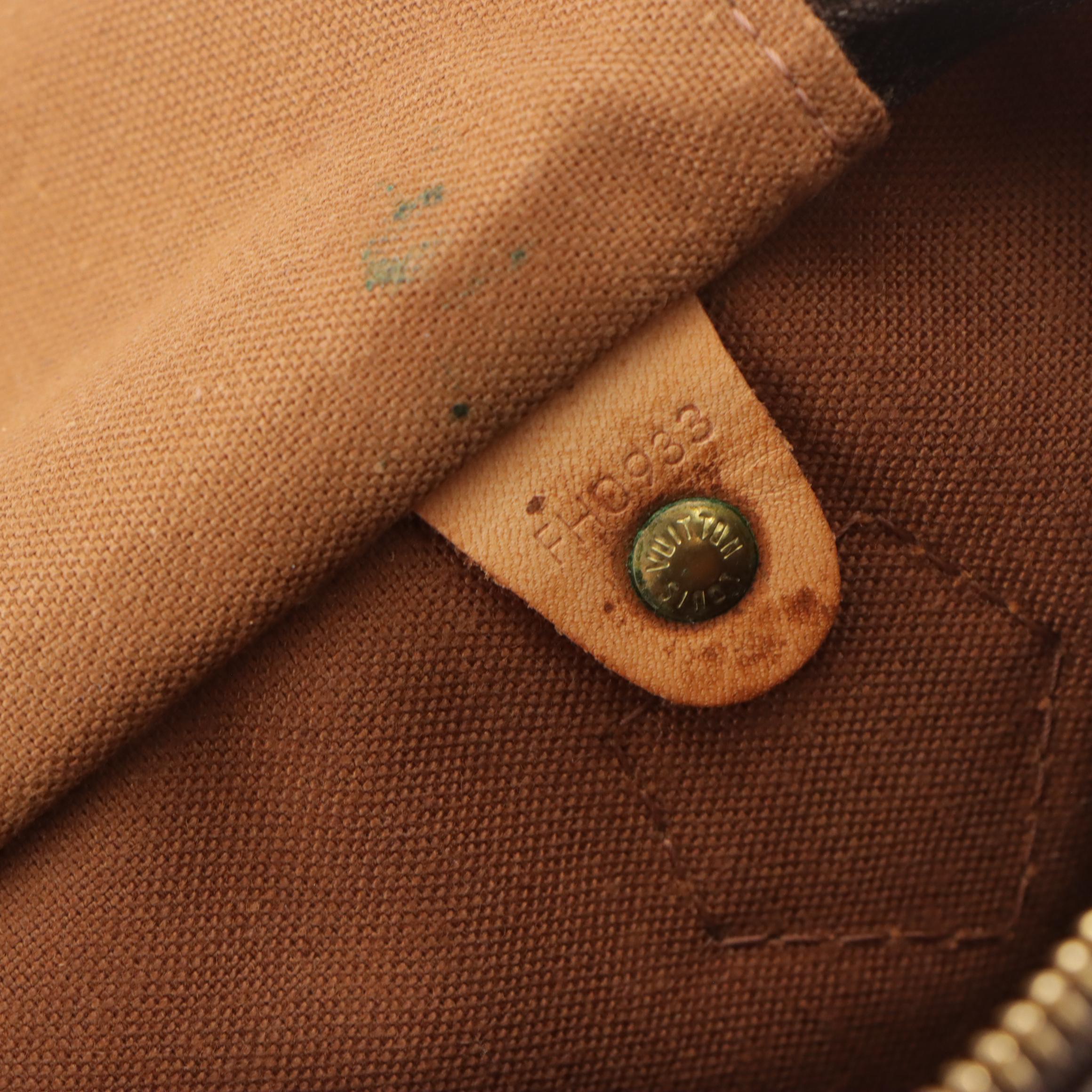 Louis Vuitton Speedy 30 Handbag in Monogram Canvas and Leather Trim