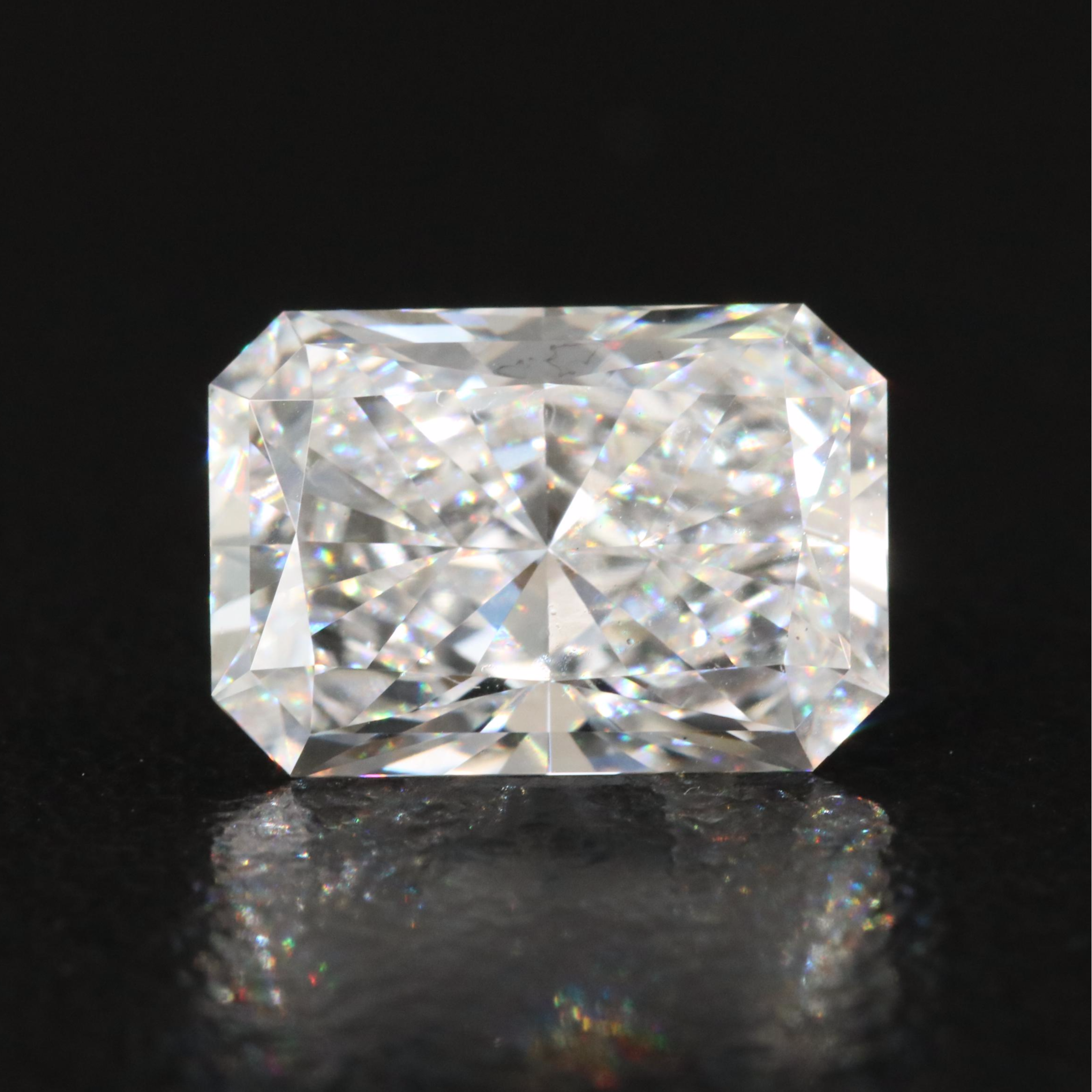 Loose 3.09 CT Lab Grown Diamond with IGI Report