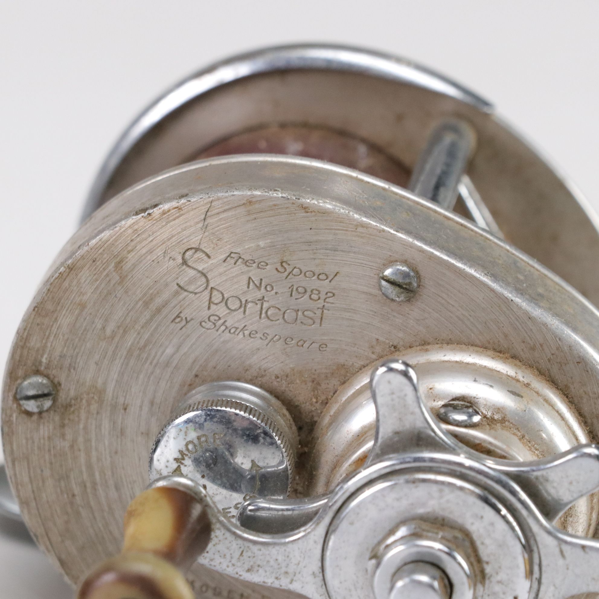 Crankbait Lures with Baitcast & Other Fishing Reels