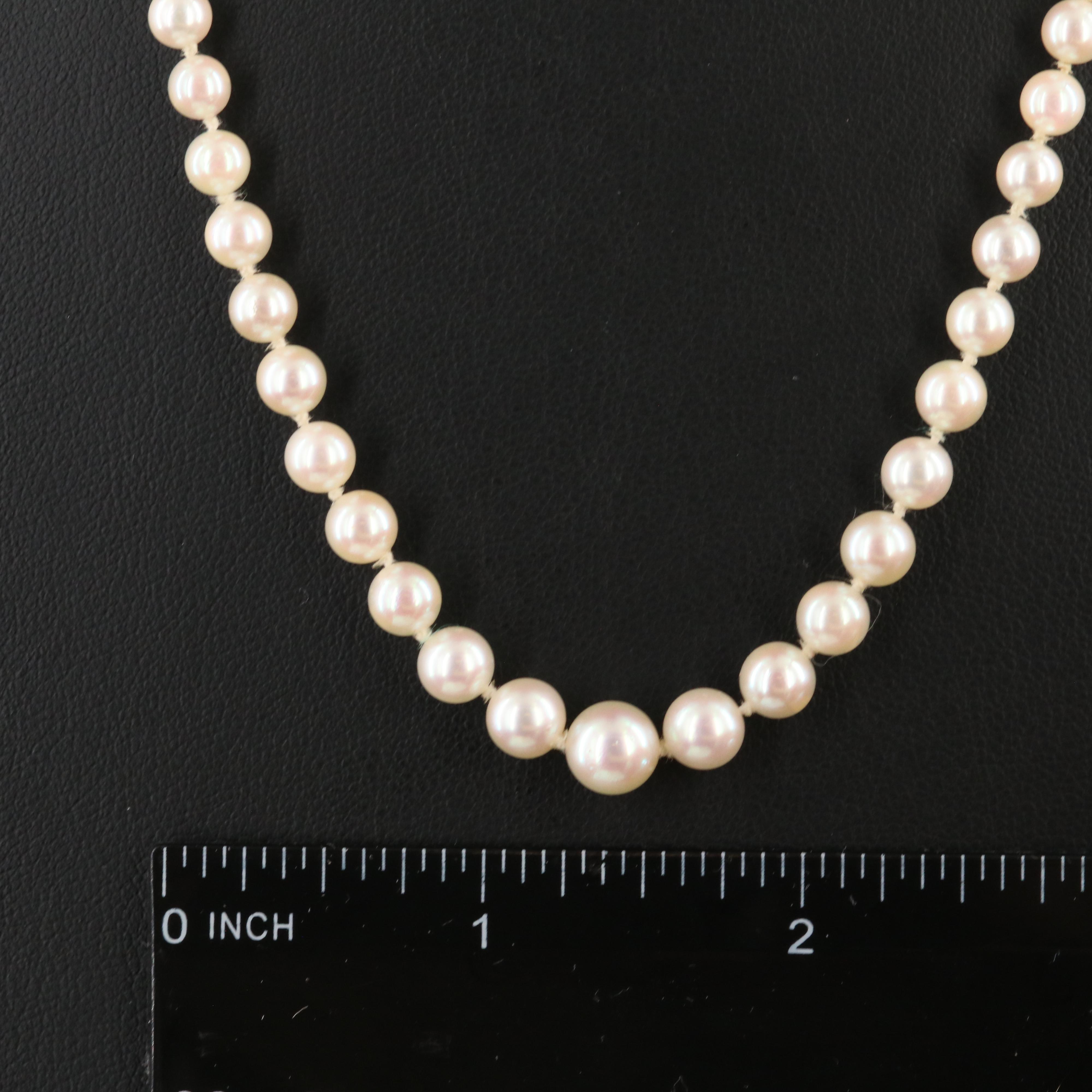 Graduated Pearl Necklace with 14K Clasp