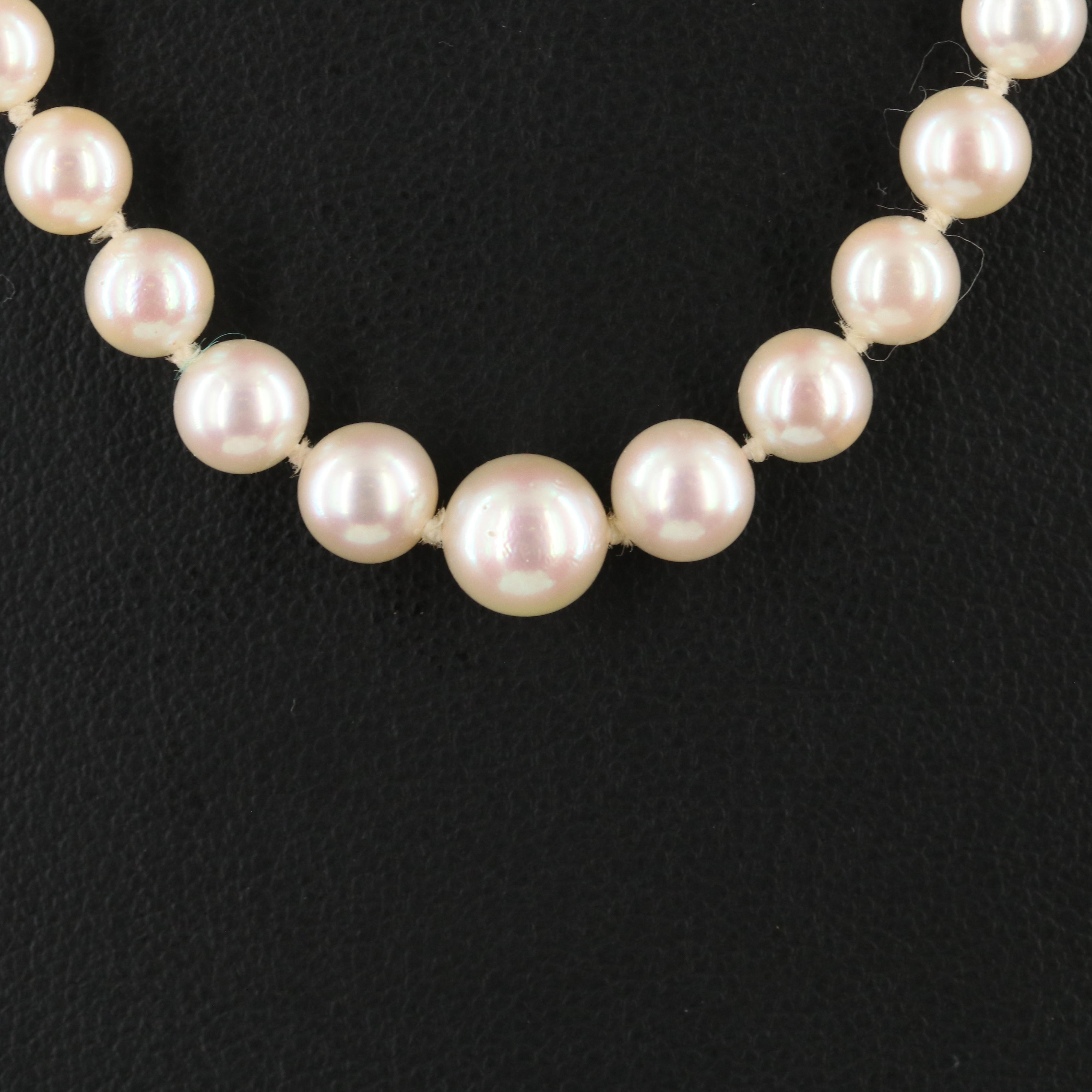 Graduated Pearl Necklace with 14K Clasp