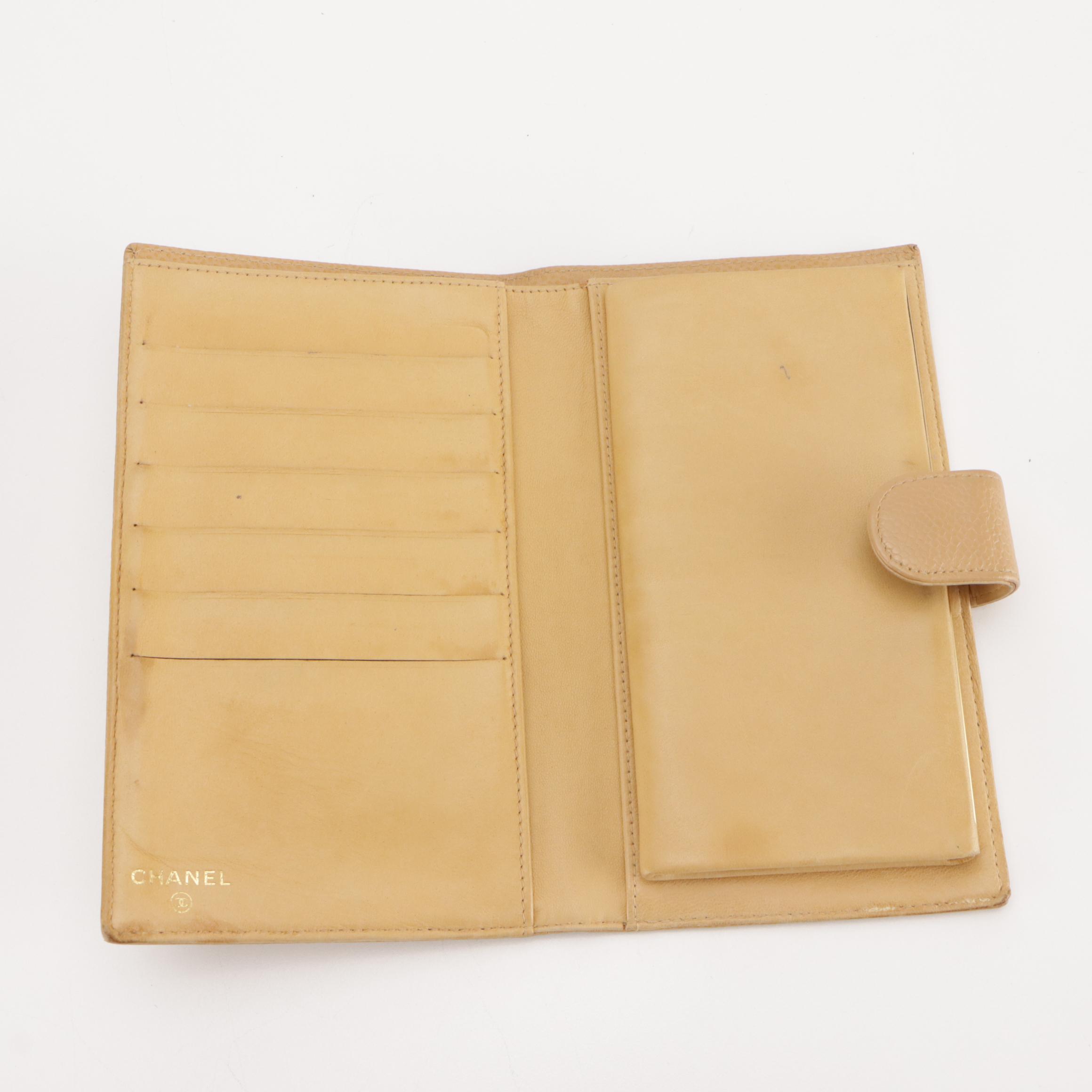 Chanel CC Bifold Wallet in Caviar Leather