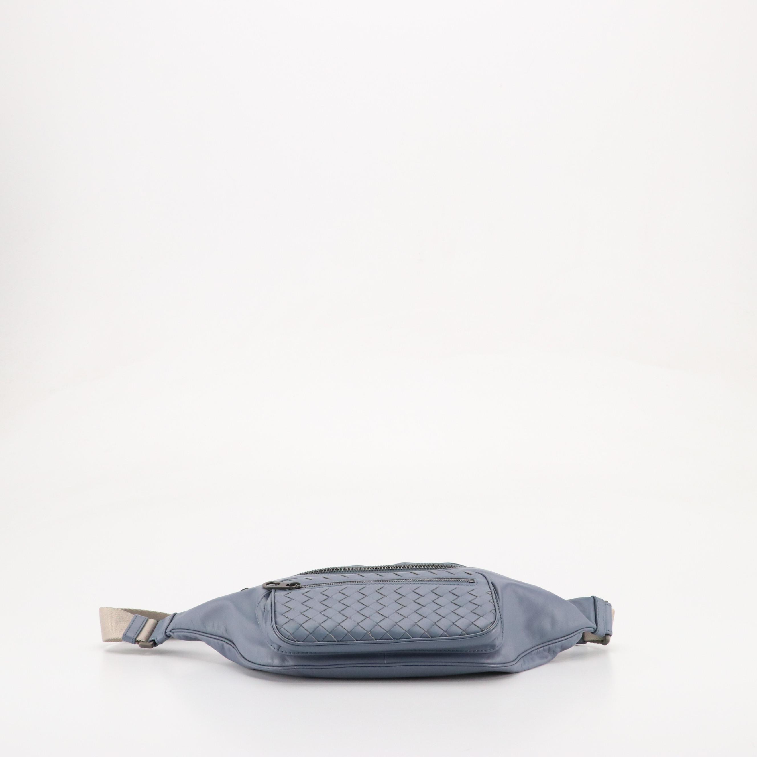 Bottega Veneta Belt Bag in Smooth and Intrecciato Leather