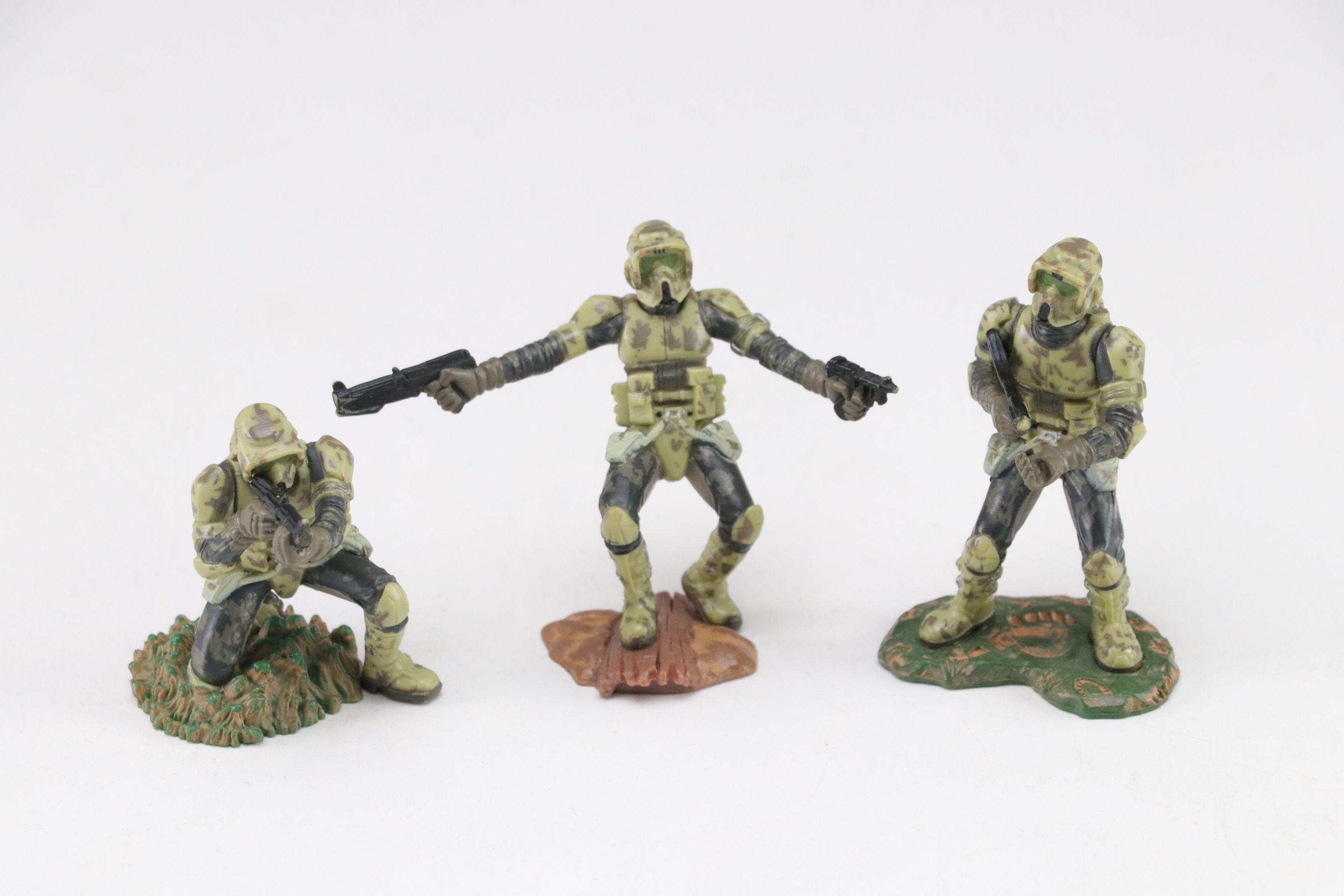 Star Wars Battle Pack Unleashed Wookie & Tusken Raider Figurines