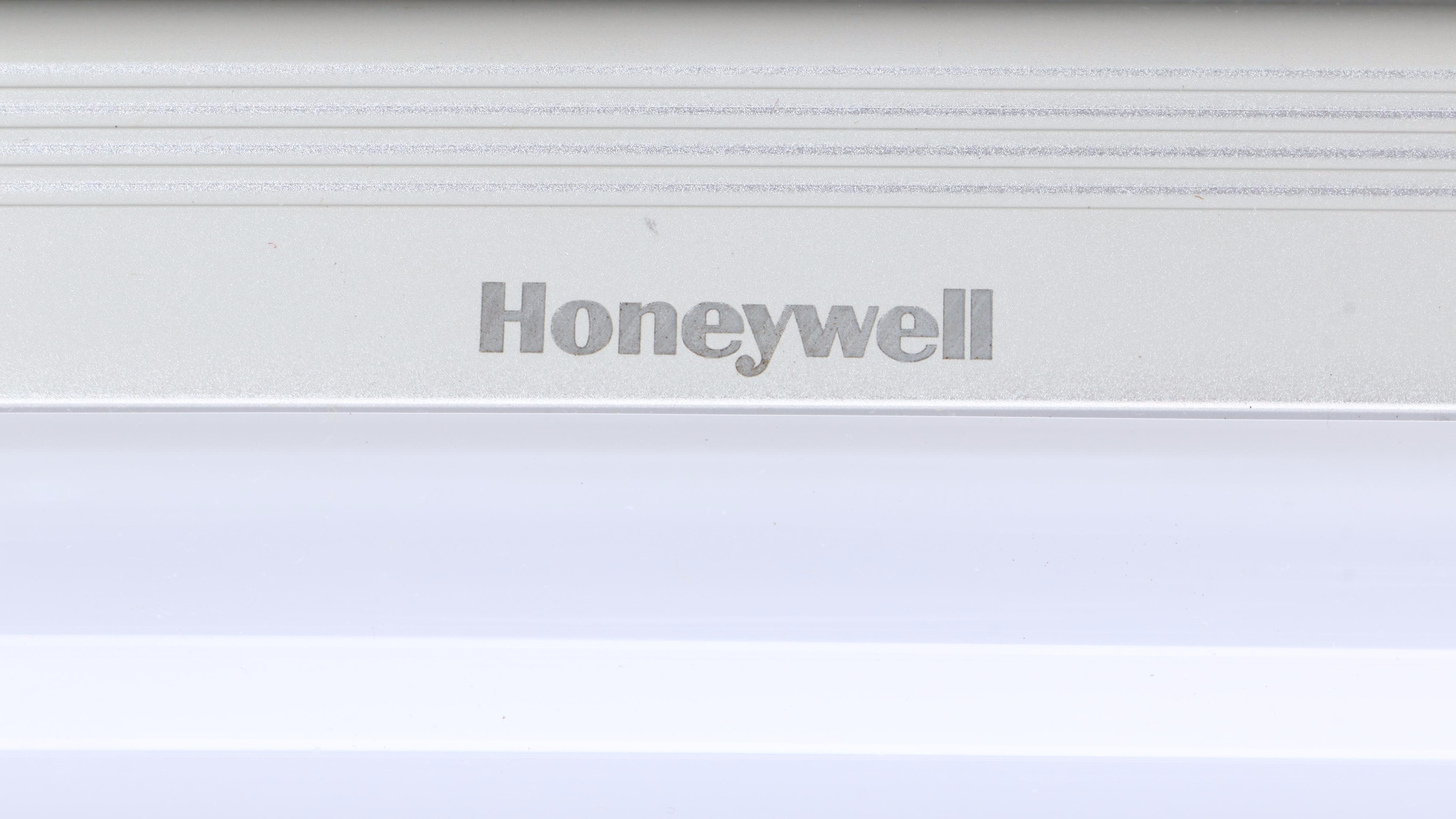 Fiskars Pruners, Bauhaus Folding Yardstick, and More Hand and Garden Tools