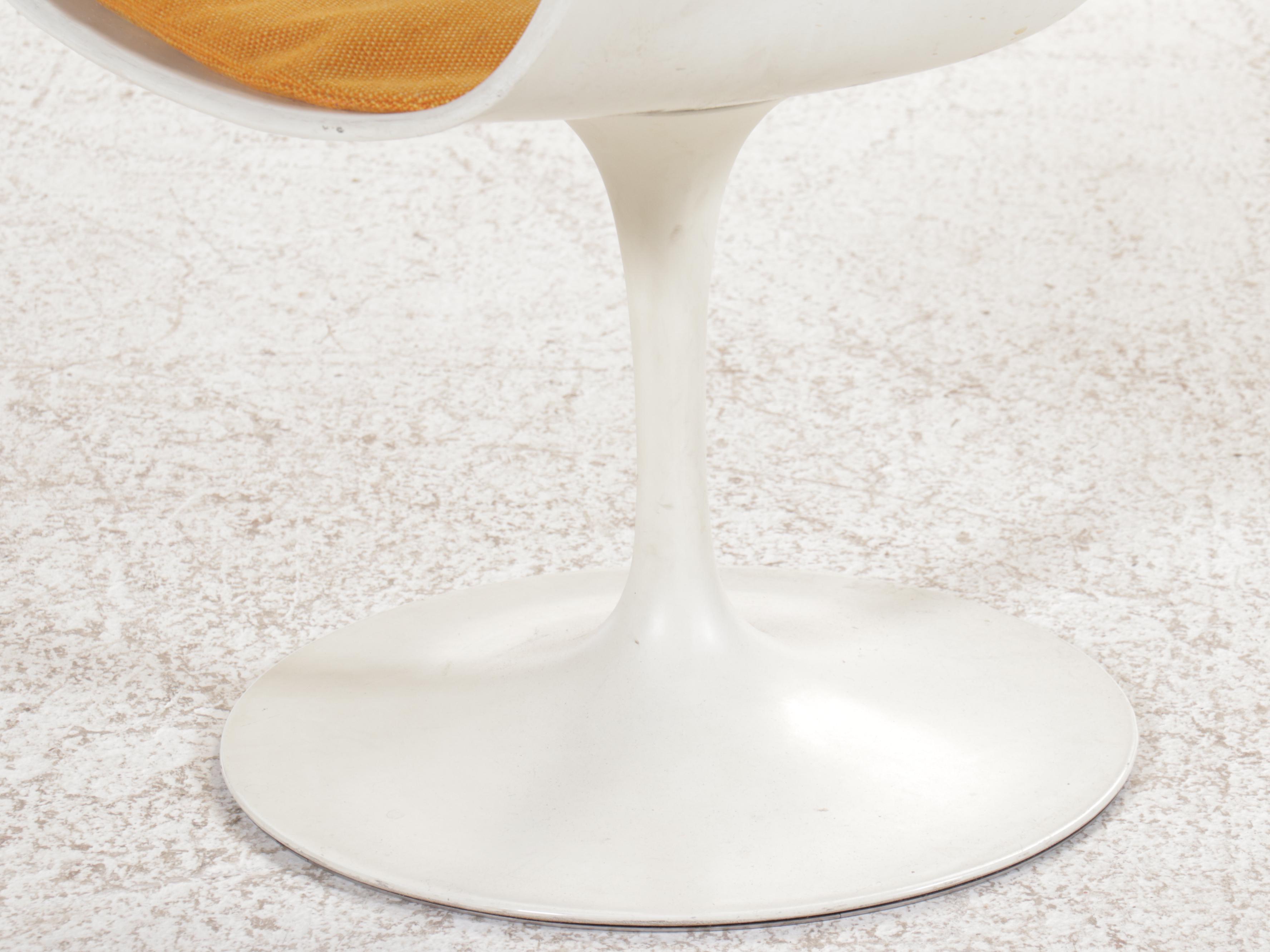 Three Eero Saarinen for Knoll Mid Century Modern Tulip Armchairs