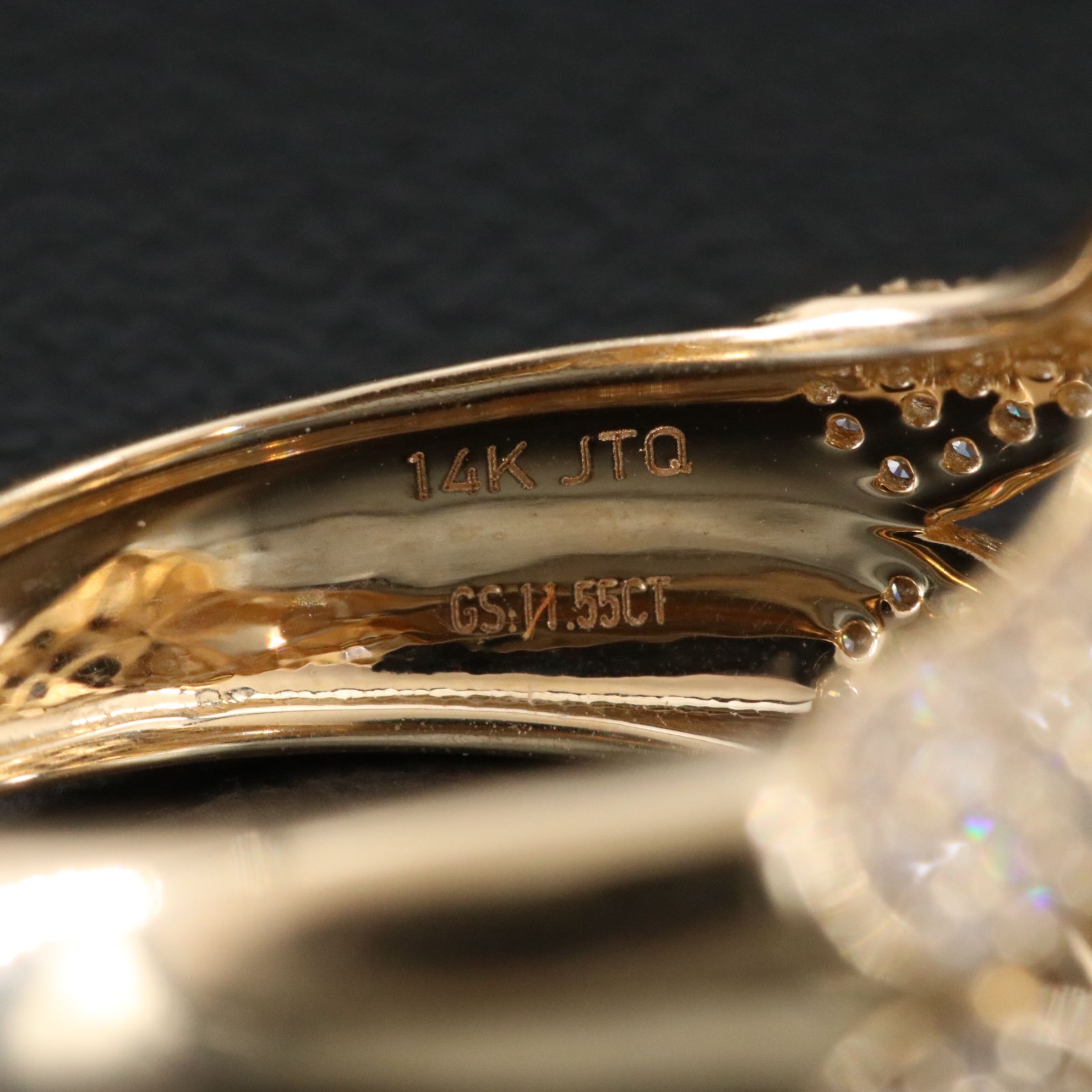 14K 11.55 CT Sapphire, Diamond, and White Sapphire Ring with IGI Report