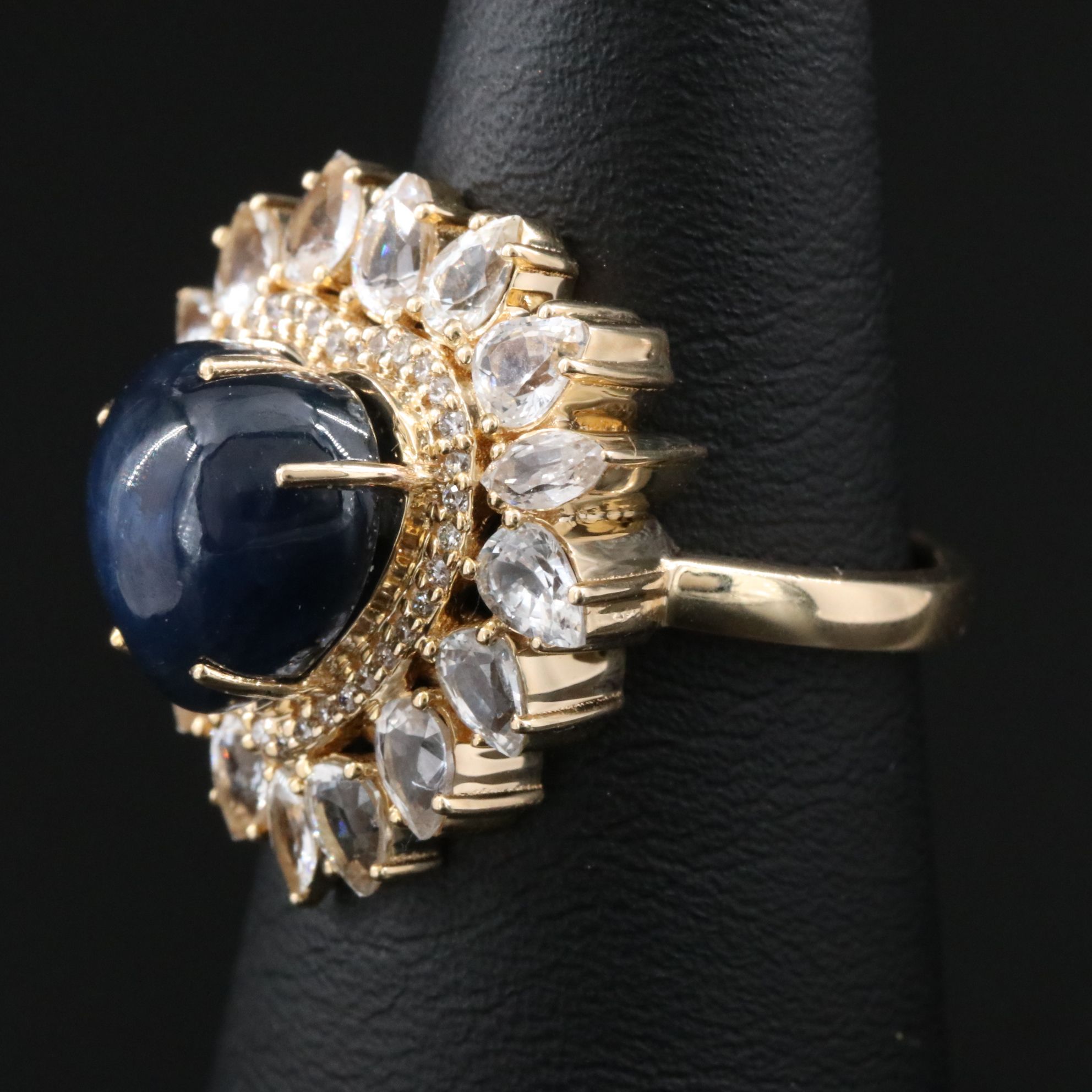 14K 9.41 CT Sapphire, Diamond, and White Sapphire Ring with IGI Jewelry Report
