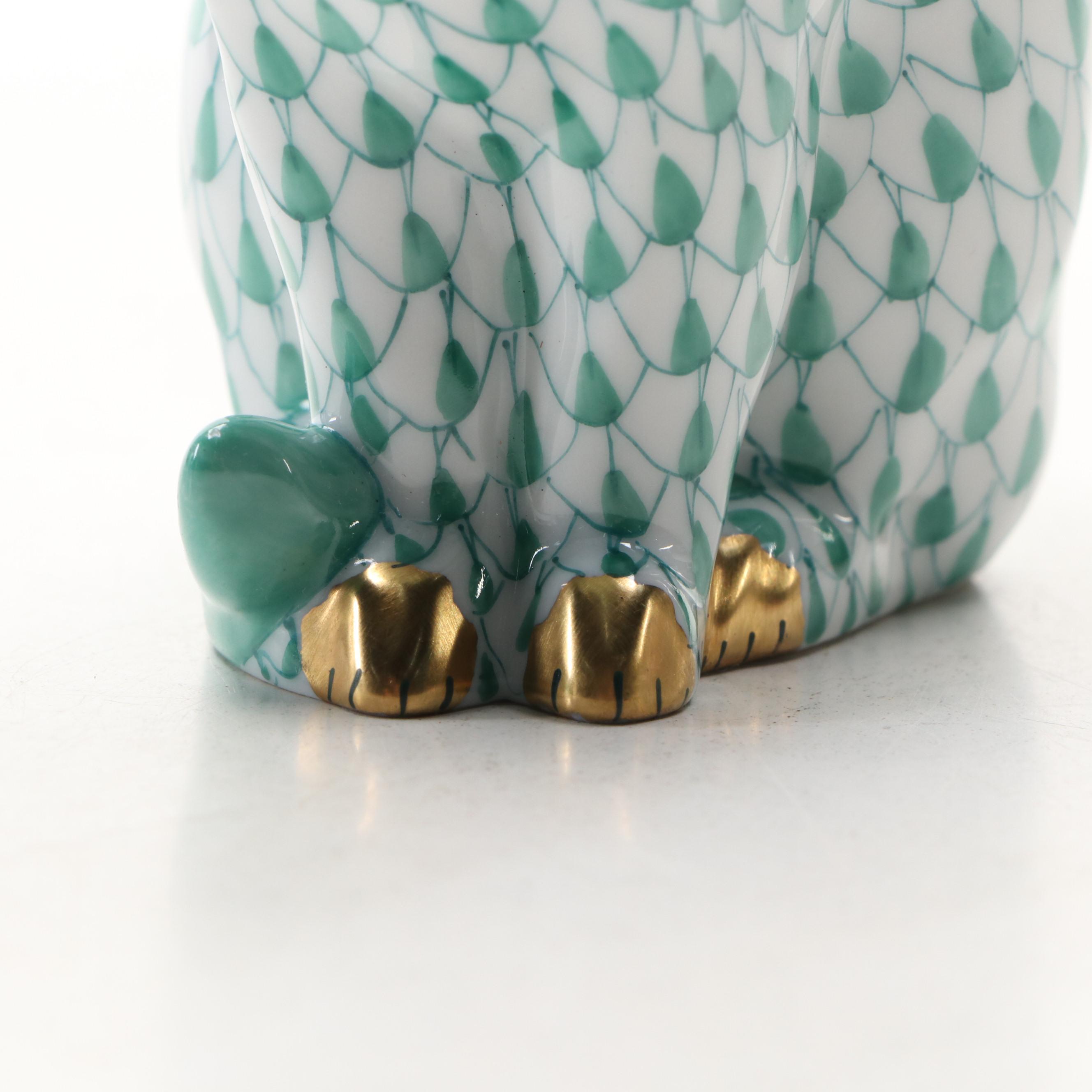 Herend Green Fishnet with Gold "Cat Sitting" Porcelain Figurine, June 1991