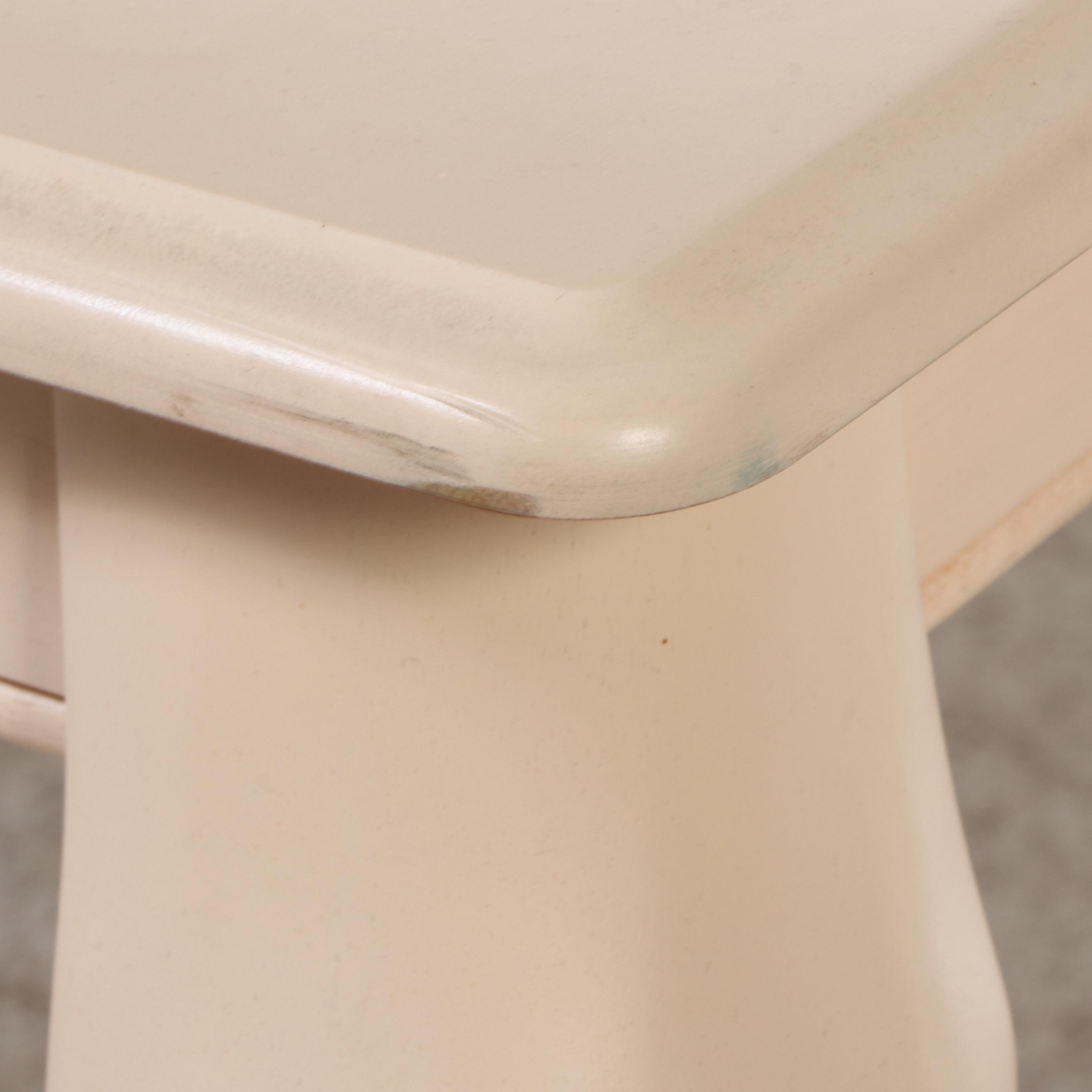 Queen Anne Style Painted Wood Nine-Piece Dining Set