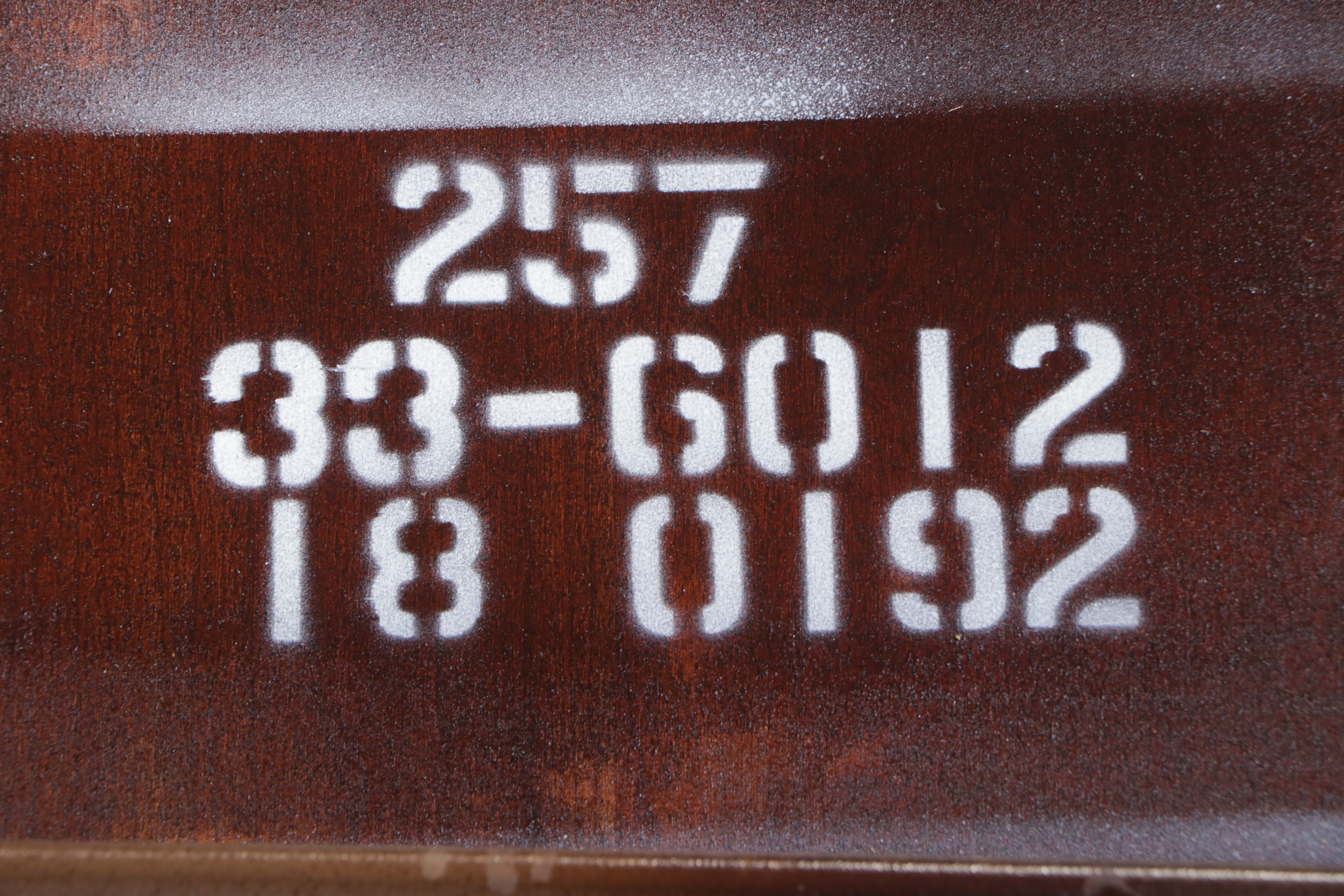 Knob Creek Queen Anne Style Mahogany Dining Table