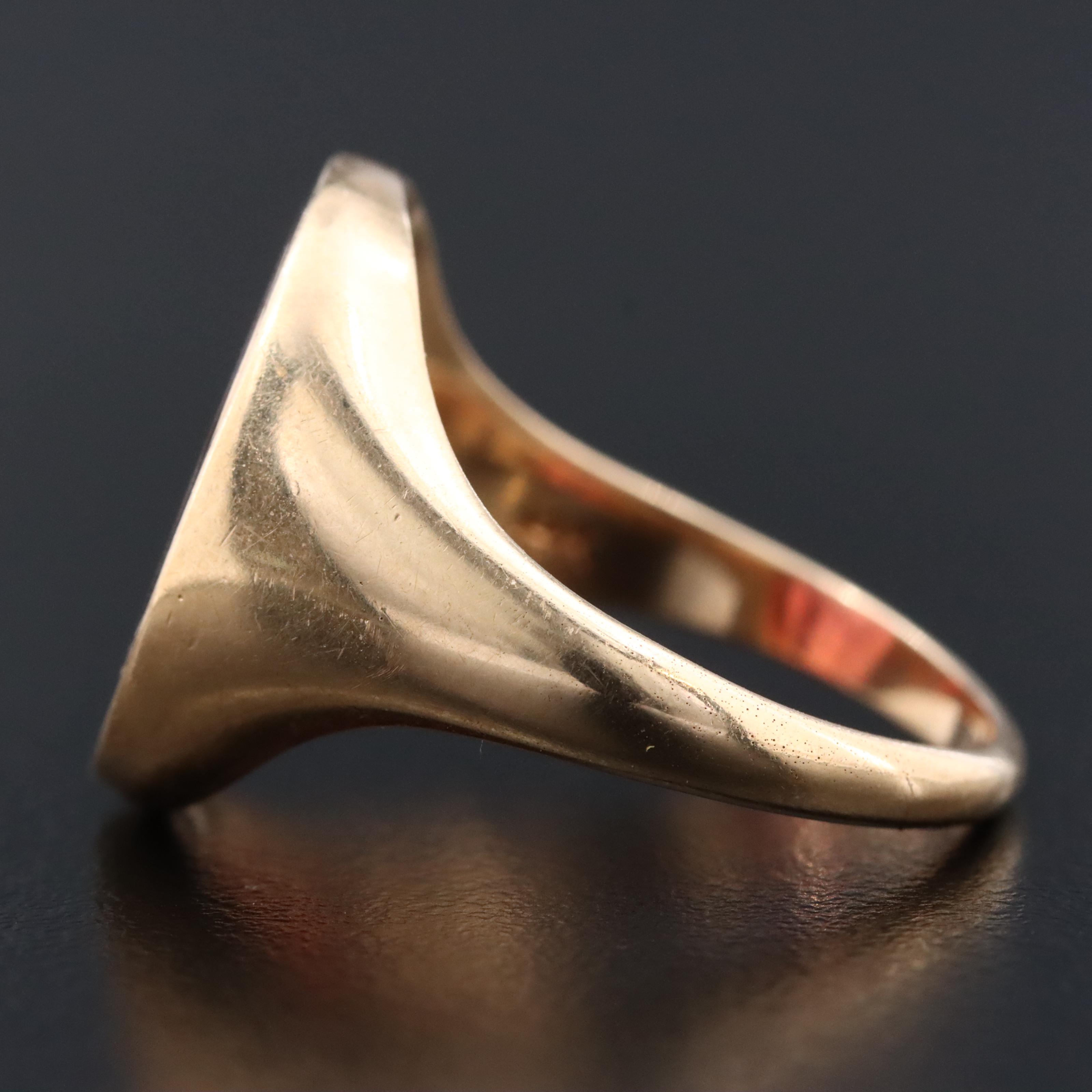 Antique 14K Garnet Intaglio Ring