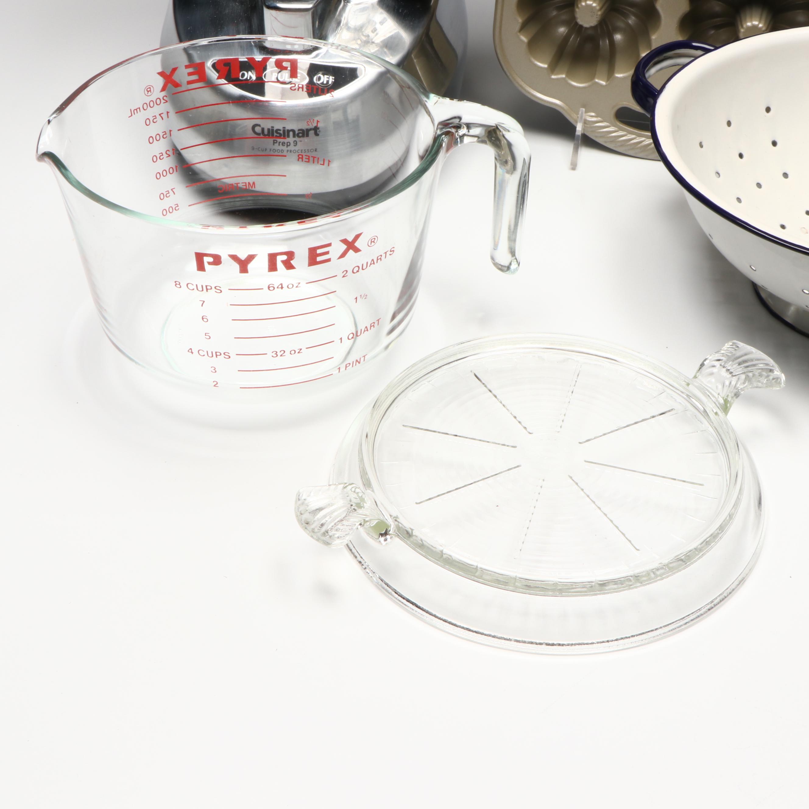 Cuisinart Food Processor with Pyrex Measuring Cup and Other Kitchen Gadgets