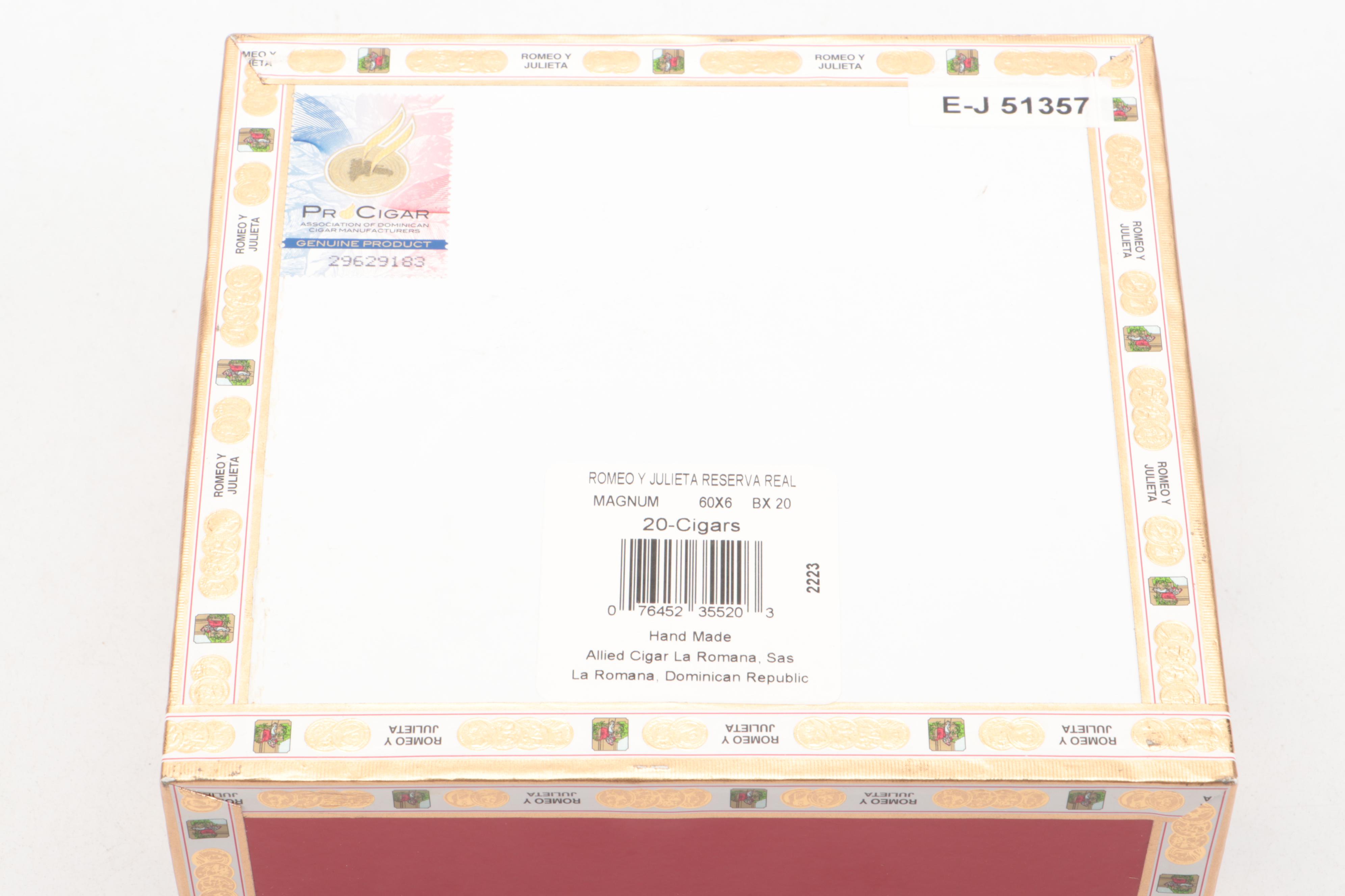 Thompson & Co. Travel Humidor with Romeo y Julieta and Muriel Cigar Boxes