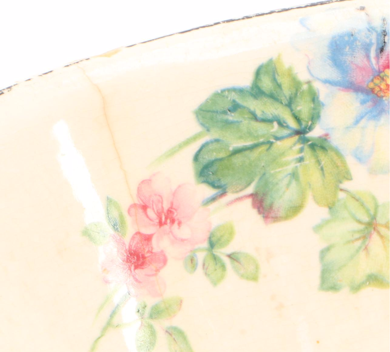 Gerda Art Deco Coffee Canister with Jadeite Mixing Bowl and Other Kitchen Décor