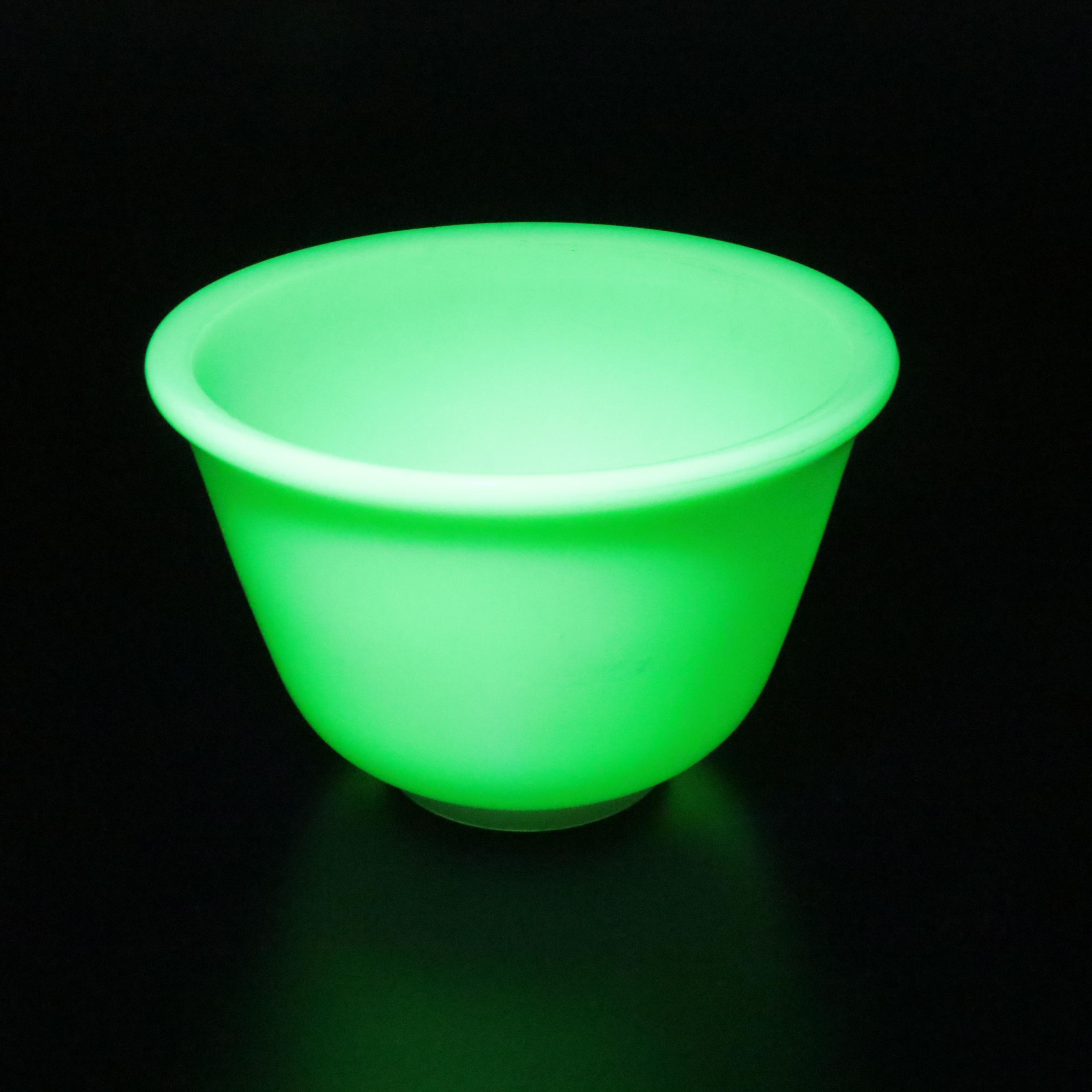 Gerda Art Deco Coffee Canister with Jadeite Mixing Bowl and Other Kitchen Décor