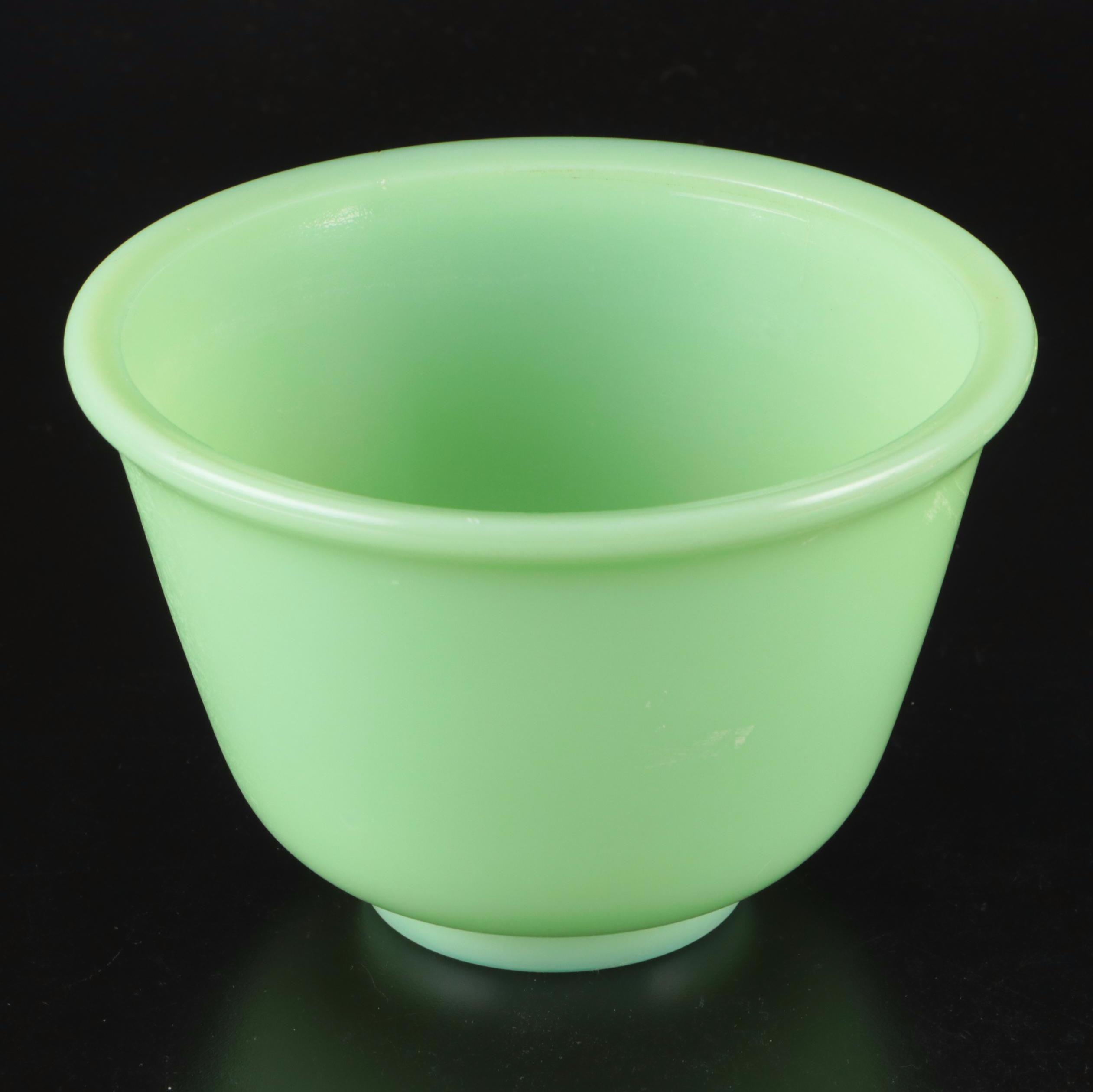 Gerda Art Deco Coffee Canister with Jadeite Mixing Bowl and Other Kitchen Décor