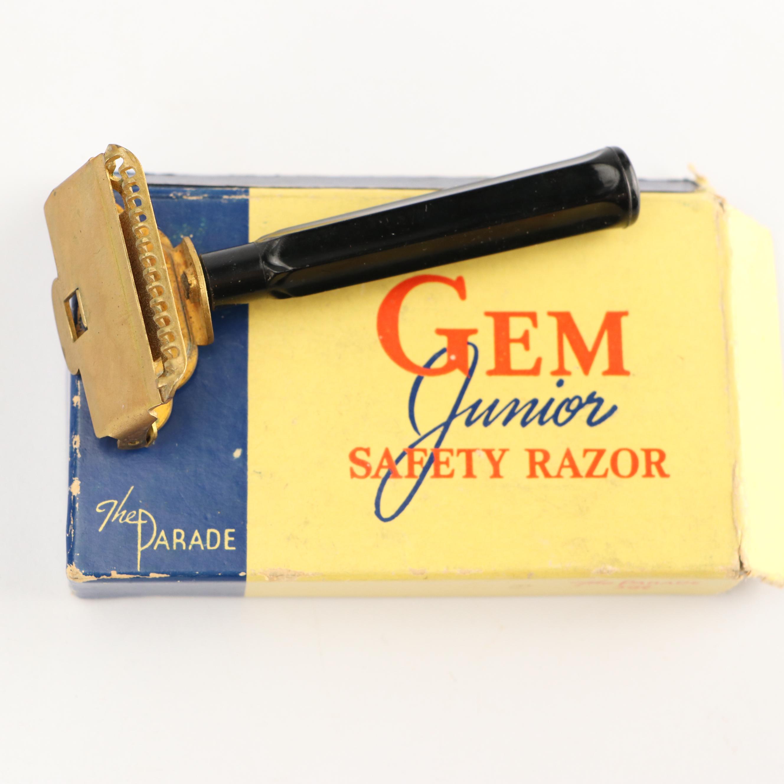 Men's Vintage Razors, Shaving Brushes, Pipes and Other Vanity Items