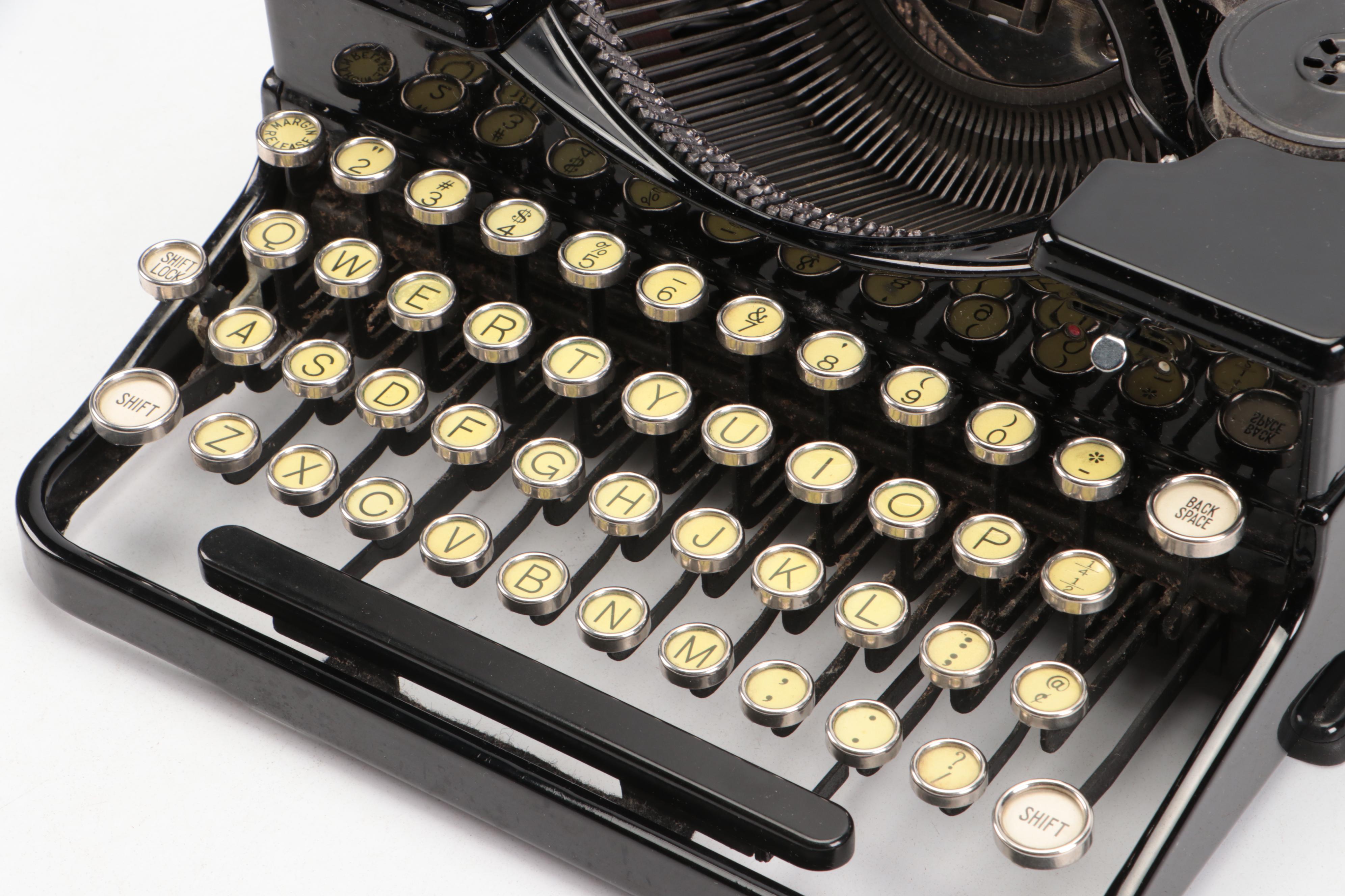 Royal Portable Typewriter, Early to Mid-20th Century