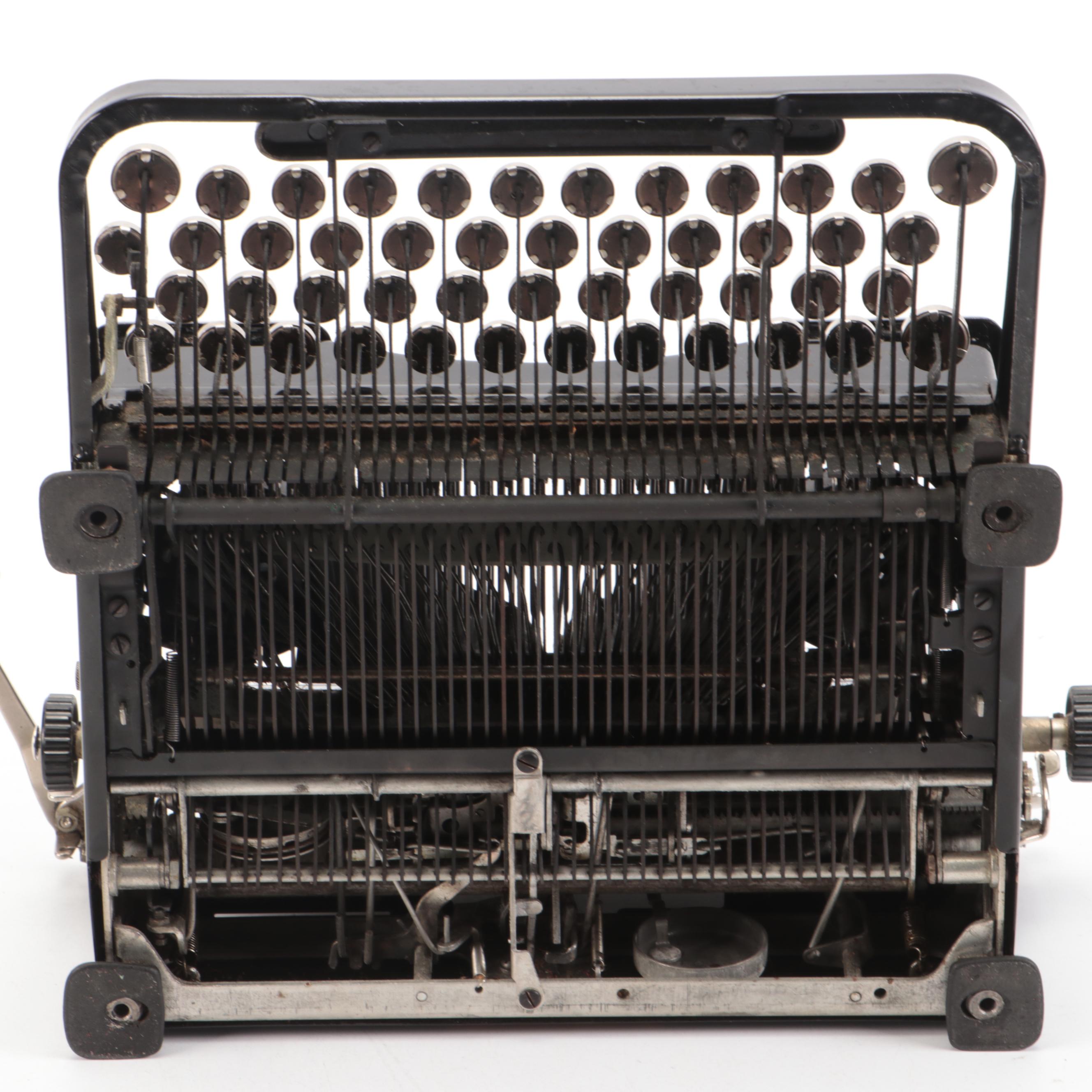 Royal Portable Typewriter, Early to Mid-20th Century