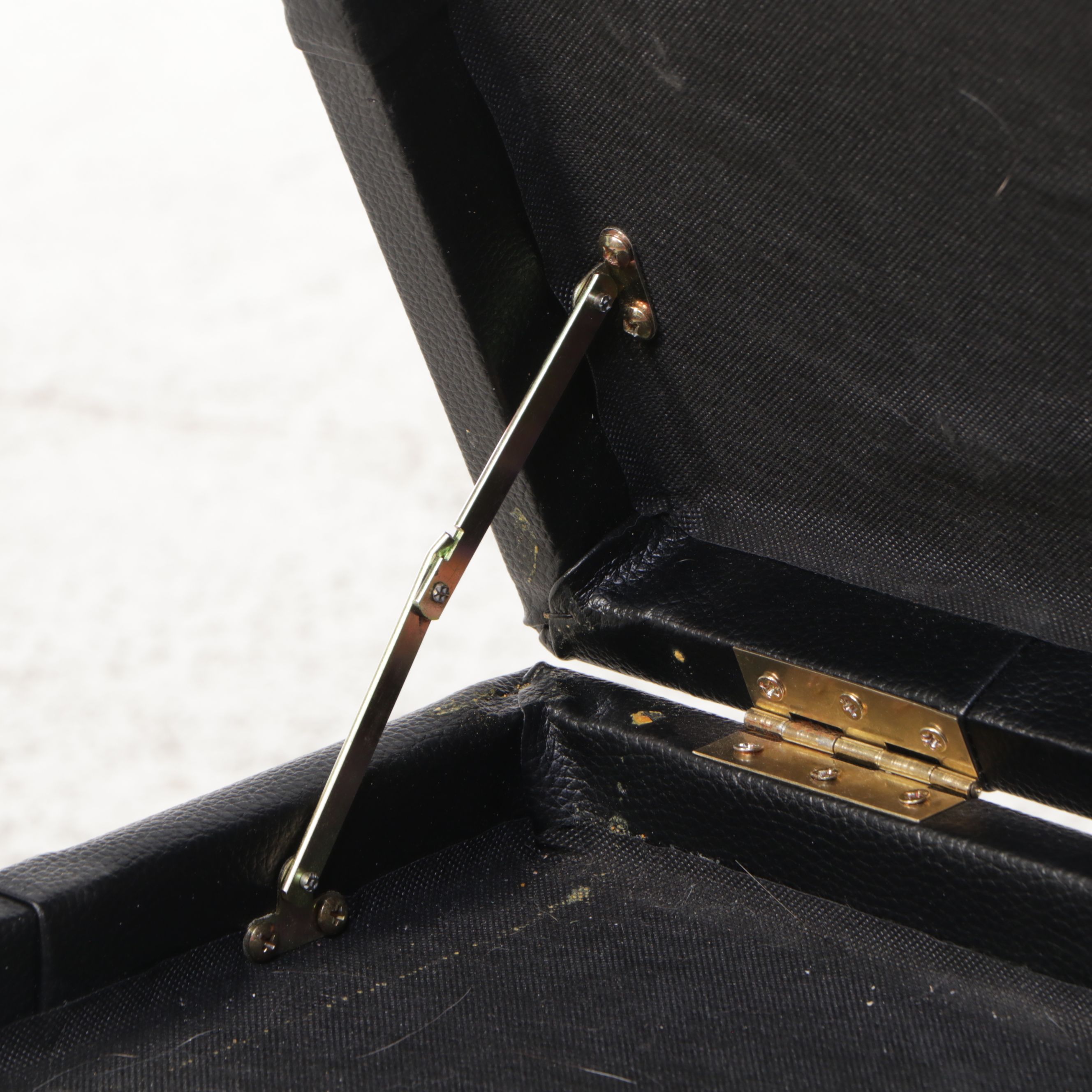 CPS Padded Lacquered Wood and Tufted Piano Bench with Storage