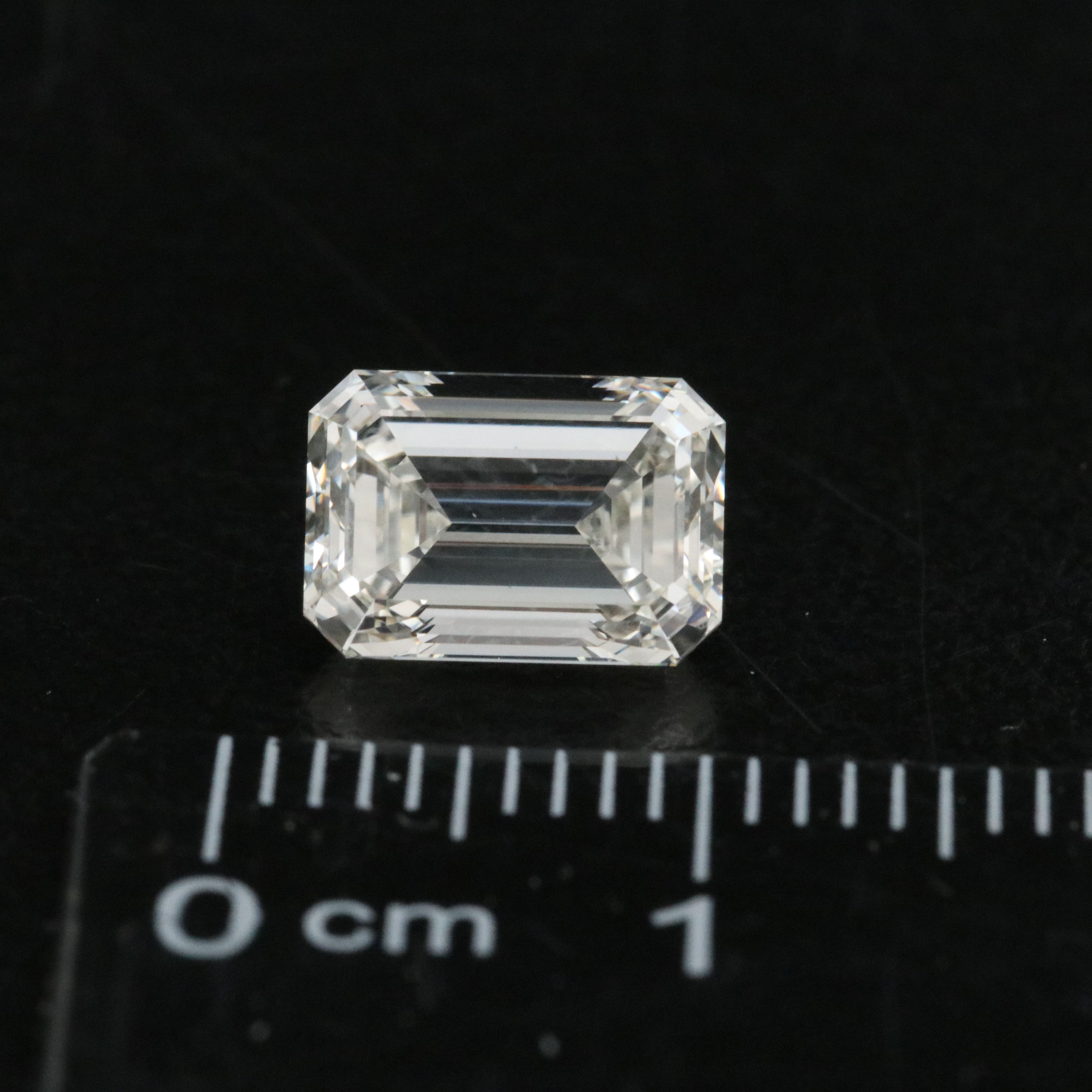 Loose 2.30 CT Lab Grown Diamond with IGI Report