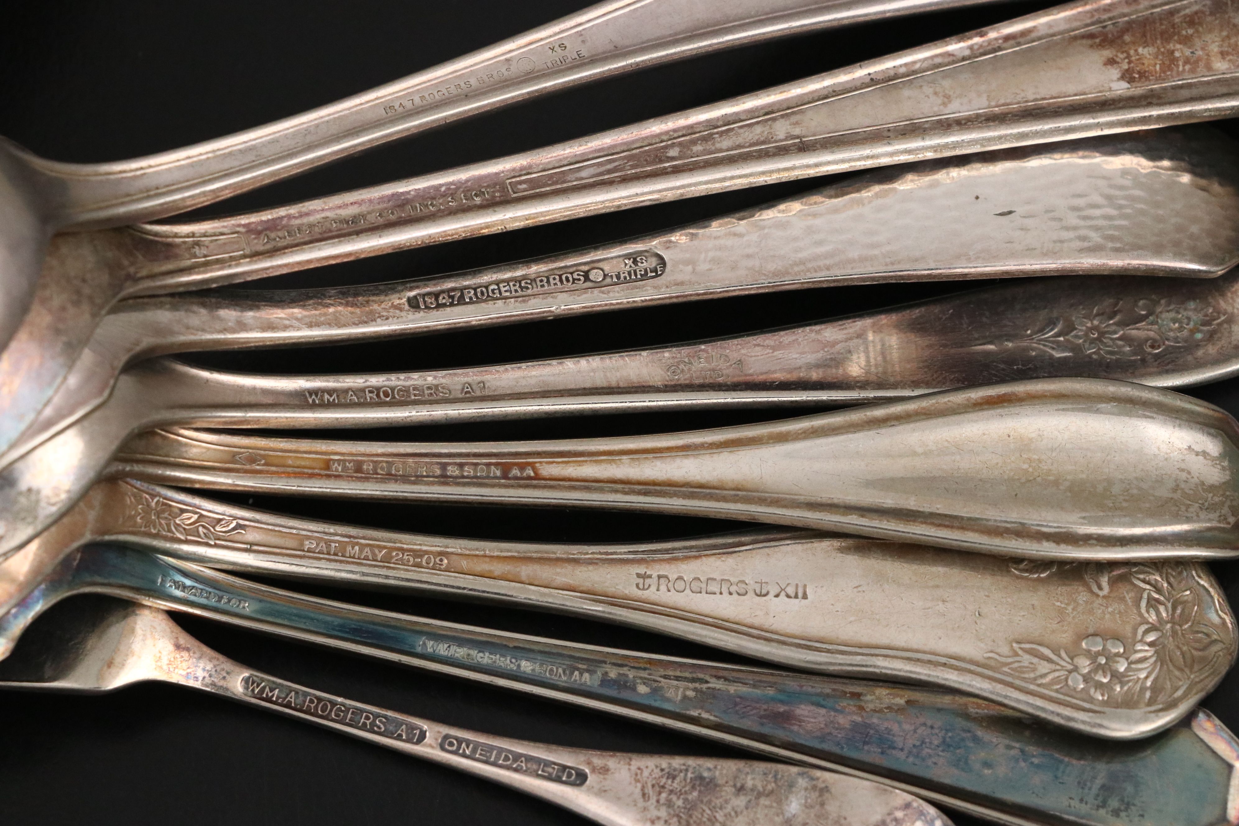 Oneida "Everlasting" with Other Silver Plate Flatware, Mid to Late 20th Century