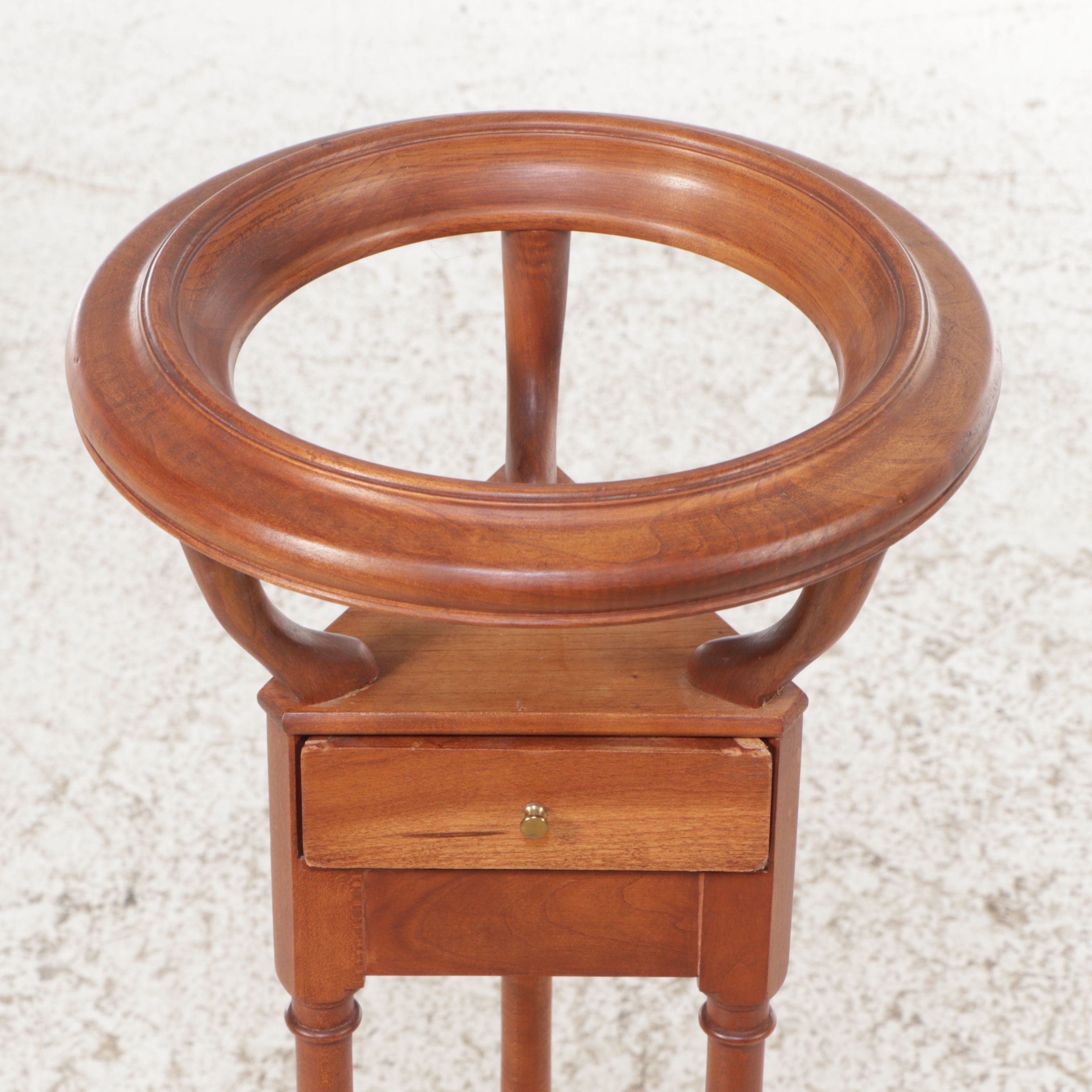 The Bartley Collection George II Style Wash Stand