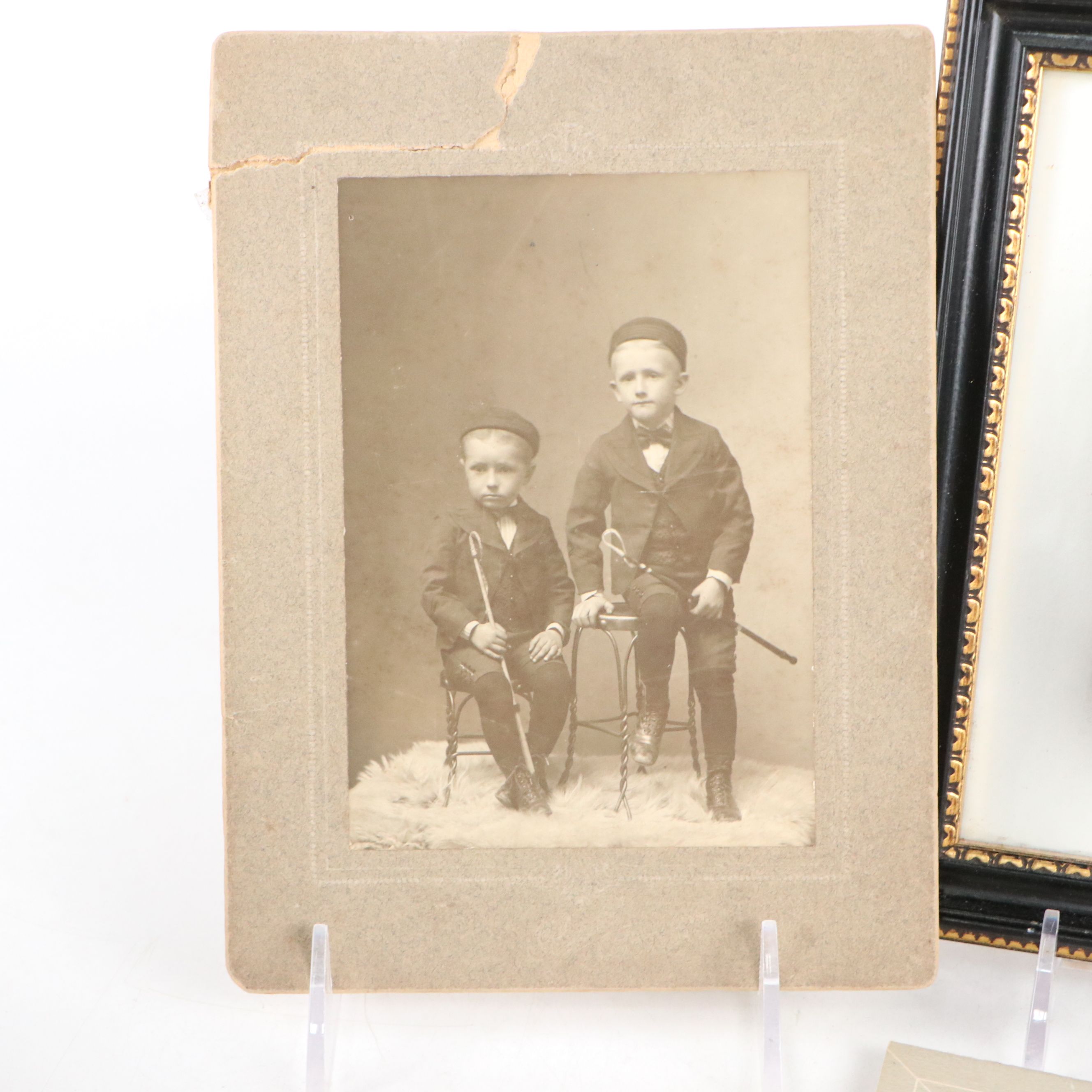 Victorian Portraits of Men, Women and Children with Calendar