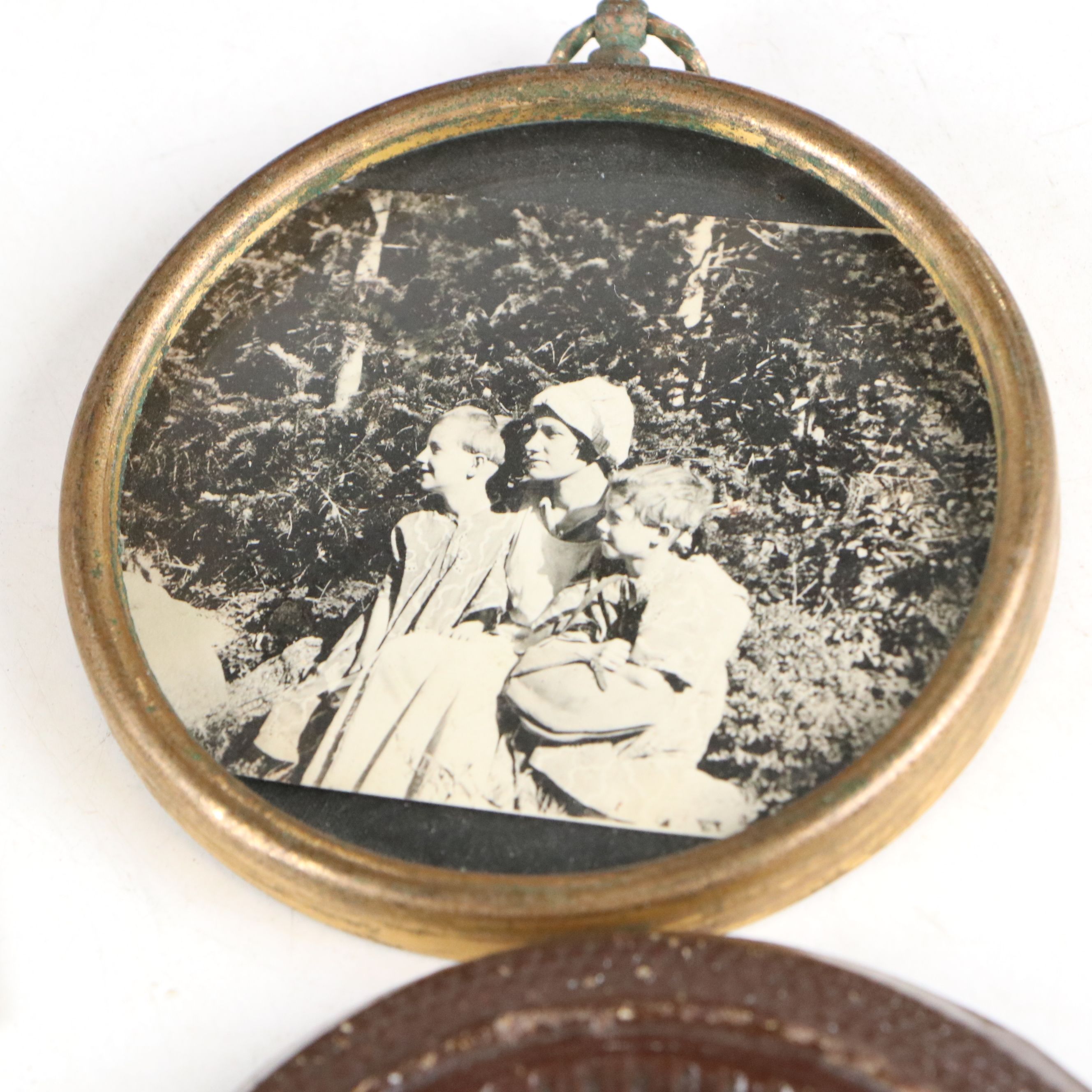 Victorian Portraits of Men, Women and Children with Calendar