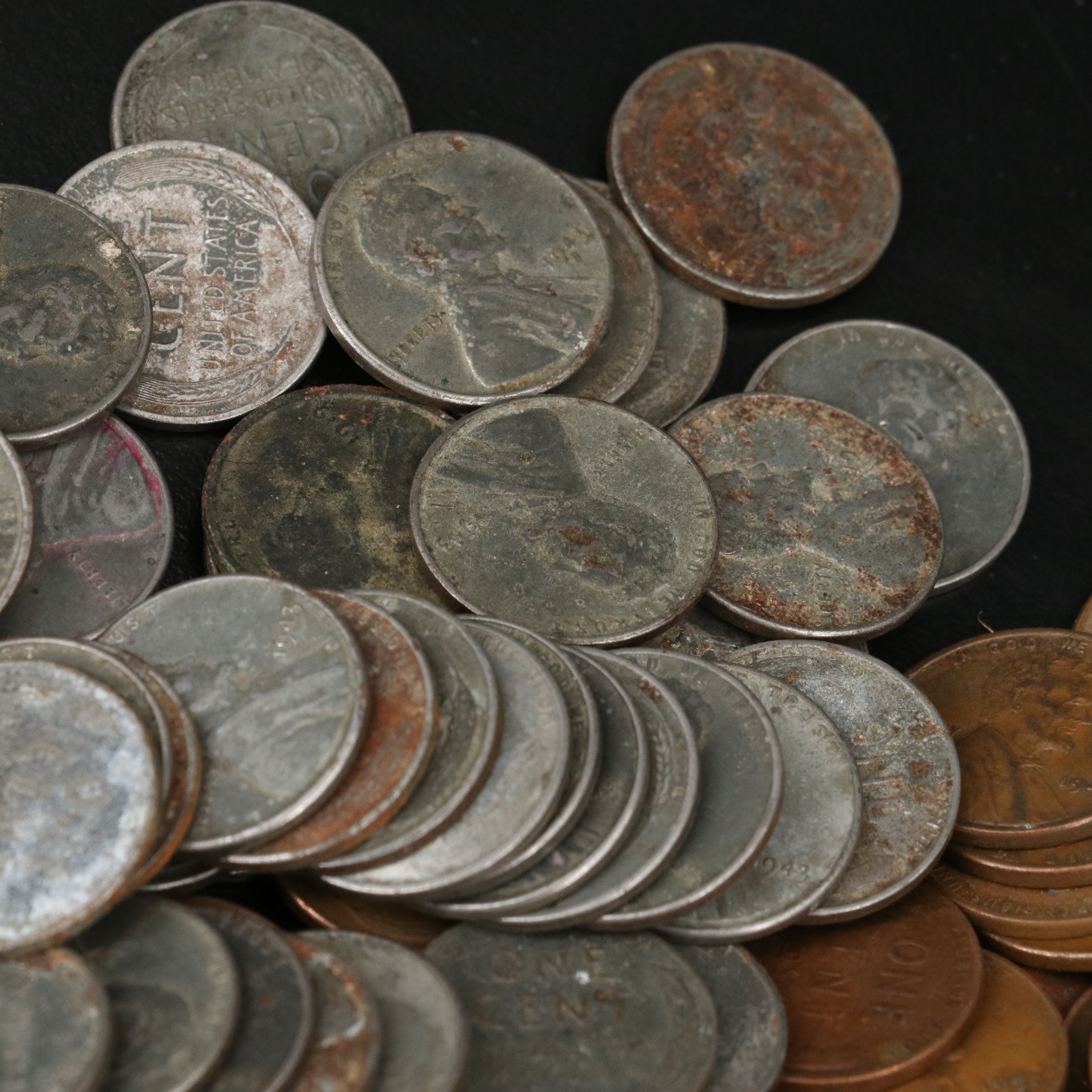 Collection of 800 Wheat Cents and Buffalo Nickels
