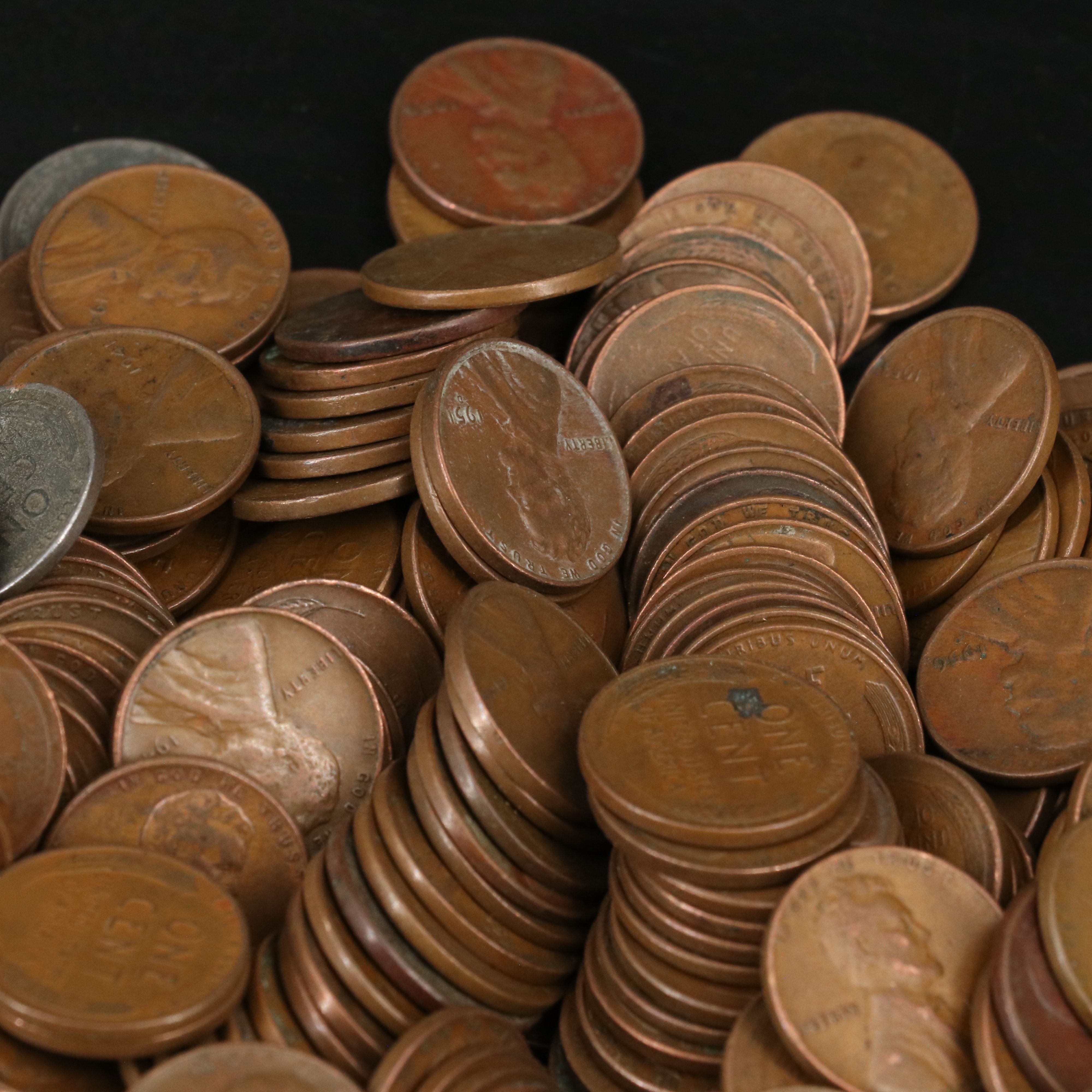 Collection of 800 Wheat Cents and Buffalo Nickels