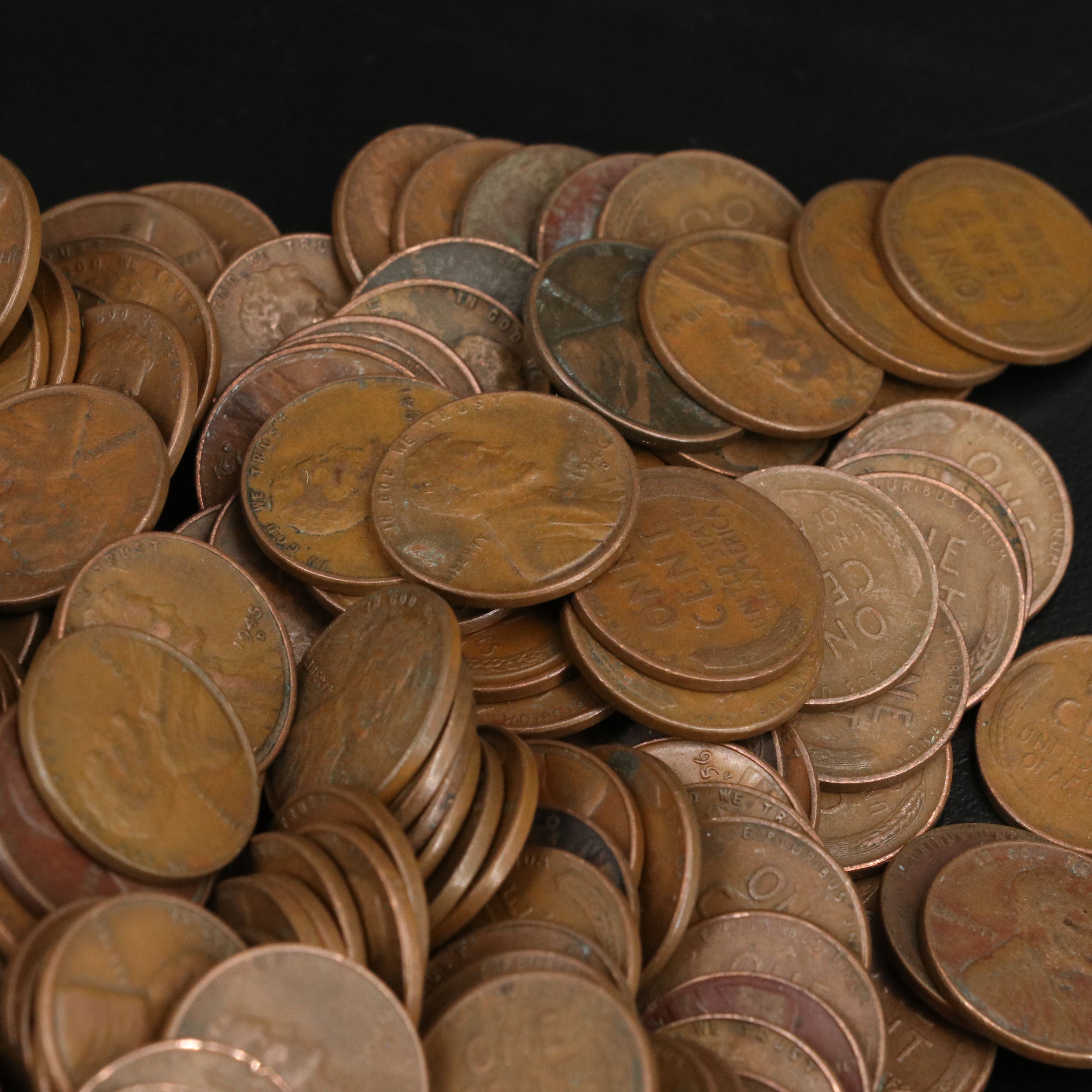 Collection of 800 Wheat Cents and Buffalo Nickels