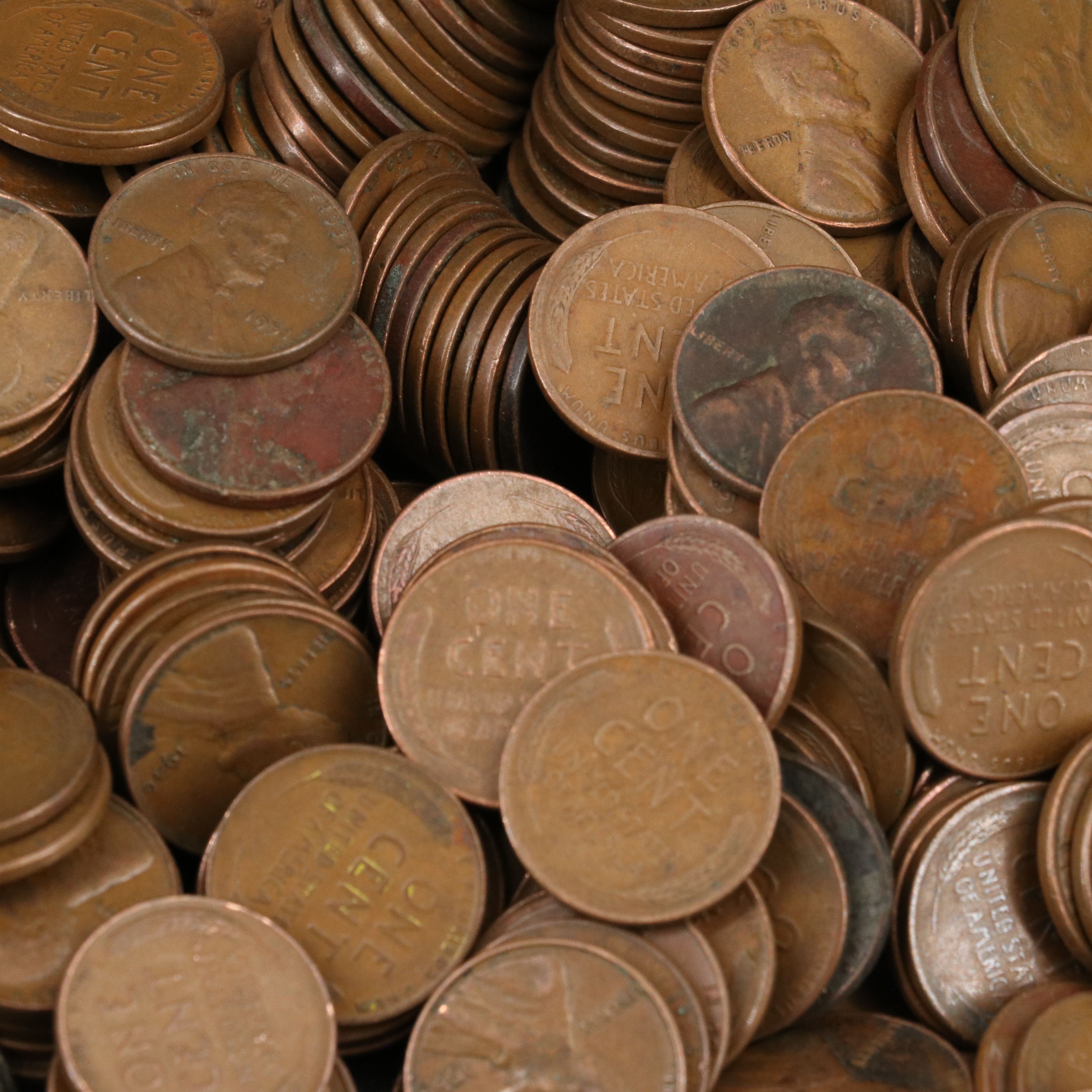 Collection of 800 Wheat Cents and Buffalo Nickels