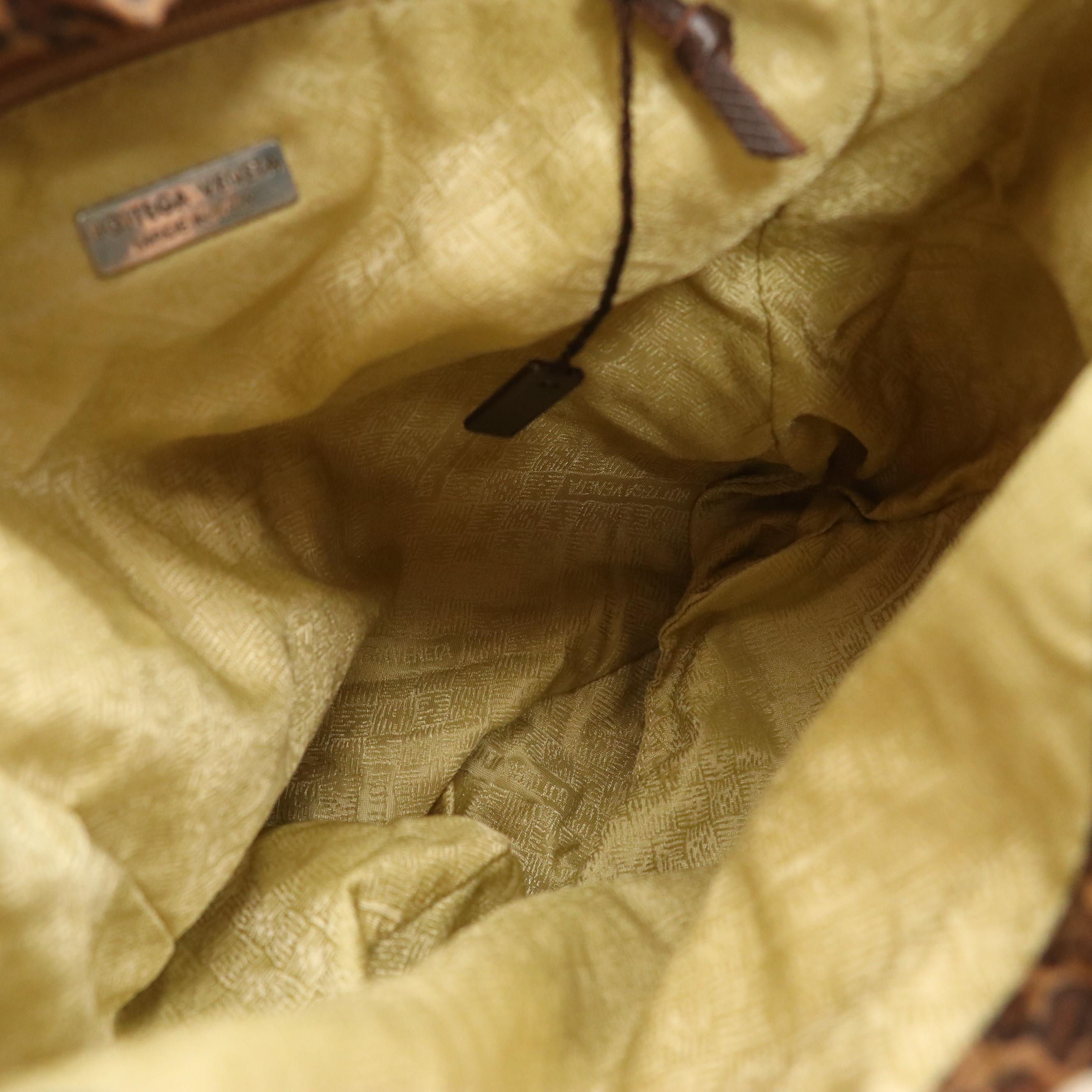 Bottega Veneta Vintage Hobo Shoulder Bag in Leopard Printed Soft Nylon